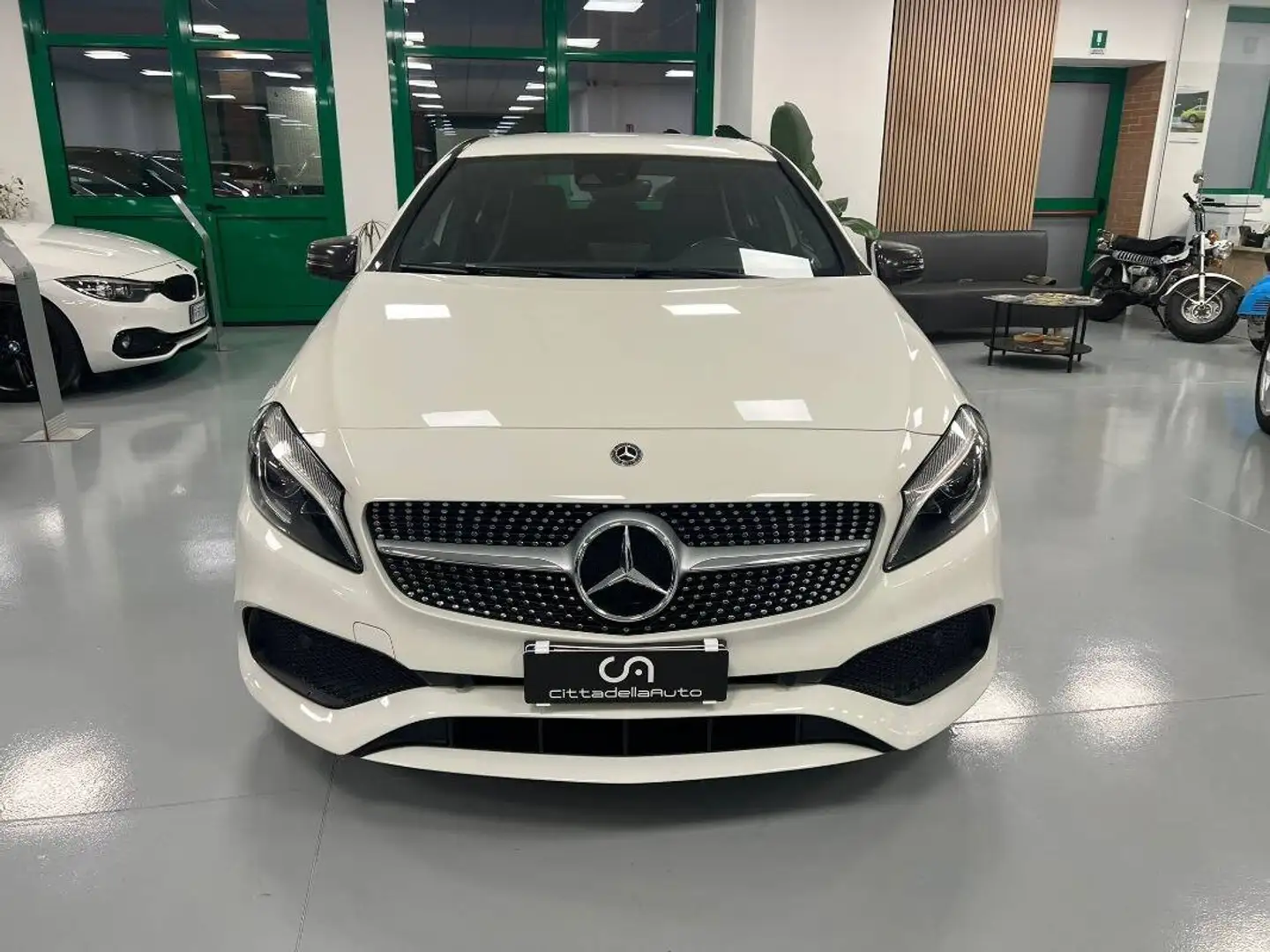 Mercedes-Benz A 180 Mercedes-Benz A 180d Premium auto SUPER PROMO Bianco - 2