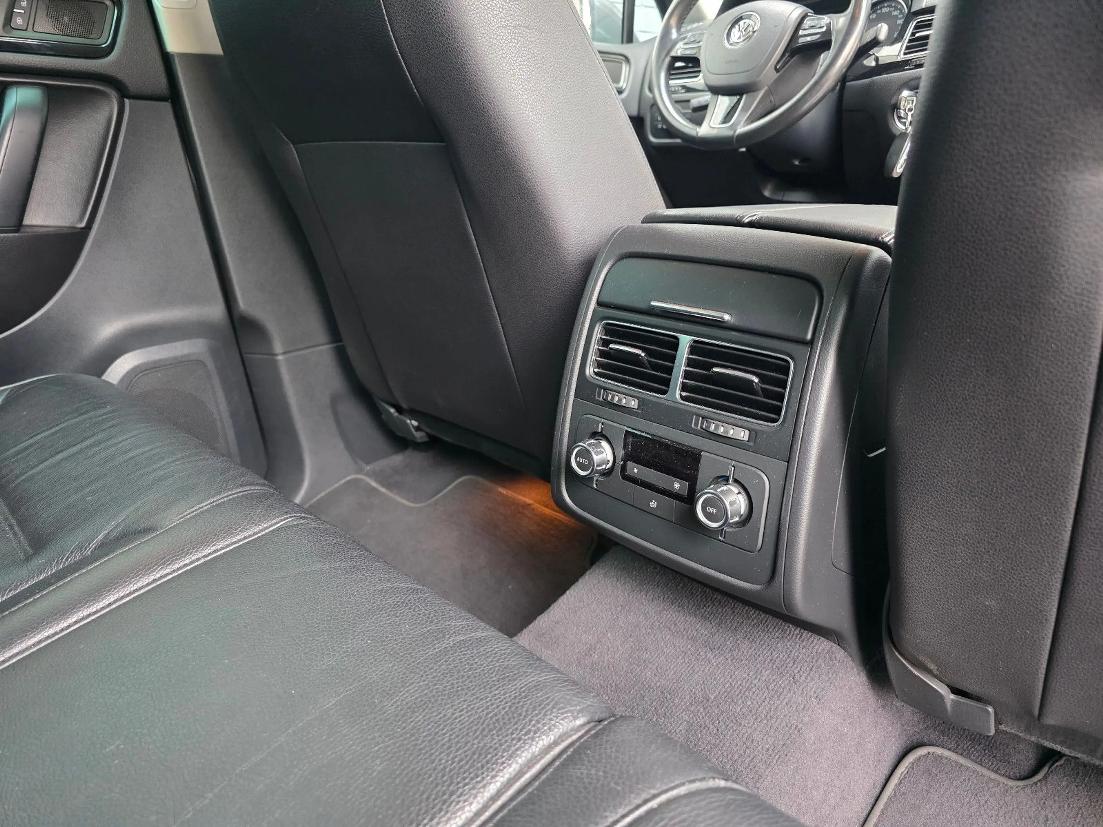 Volkswagen Touareg V6 TDI BMT Xenon Leder Ahk 3,5t Navi TÜV — photo 11