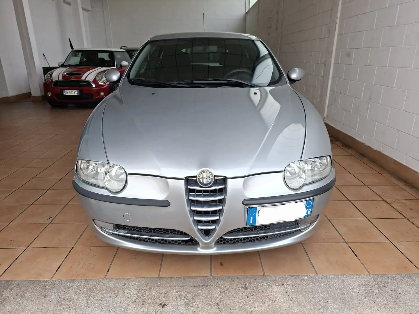 Alfa Romeo 147 3p 1.6 ts Distinctive 105cv, adatta a neop. Silber - 1