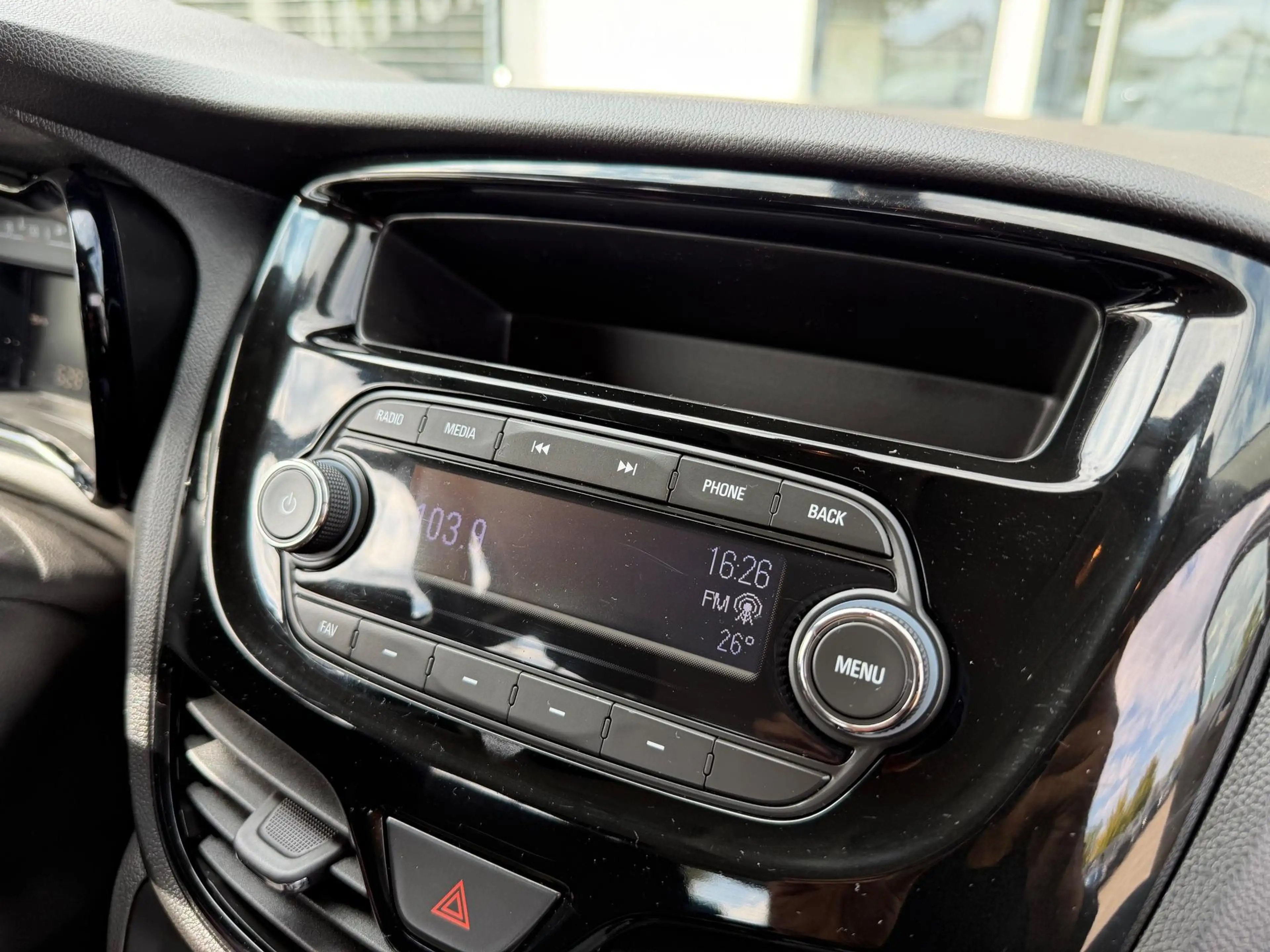 Opel Karl Rocks 1.0 54 kW (73 PS), Schalt. 5-Gang, Fronta... — photo 15
