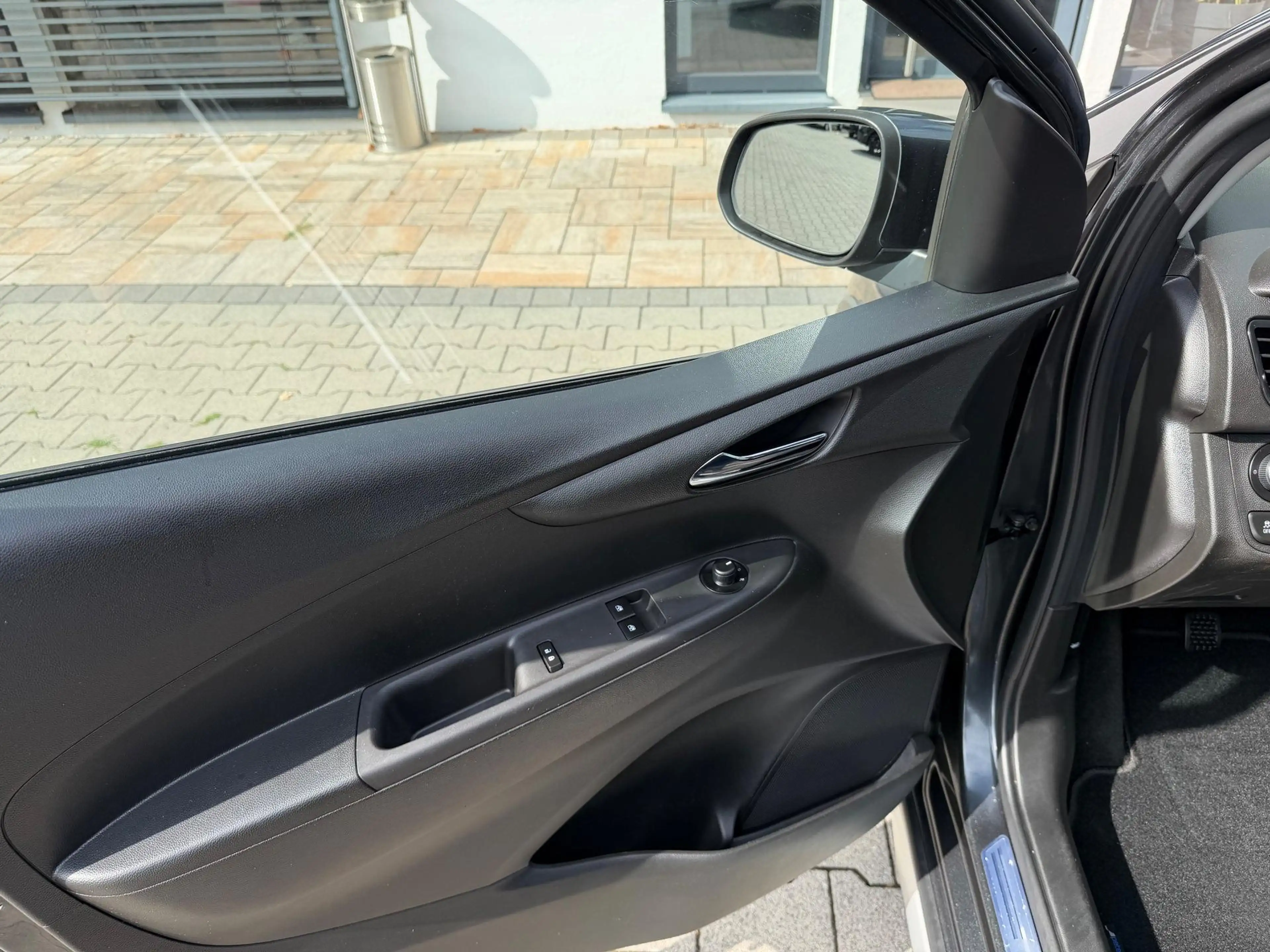 Opel Karl Rocks 1.0 54 kW (73 PS), Schalt. 5-Gang, Fronta... — photo 6