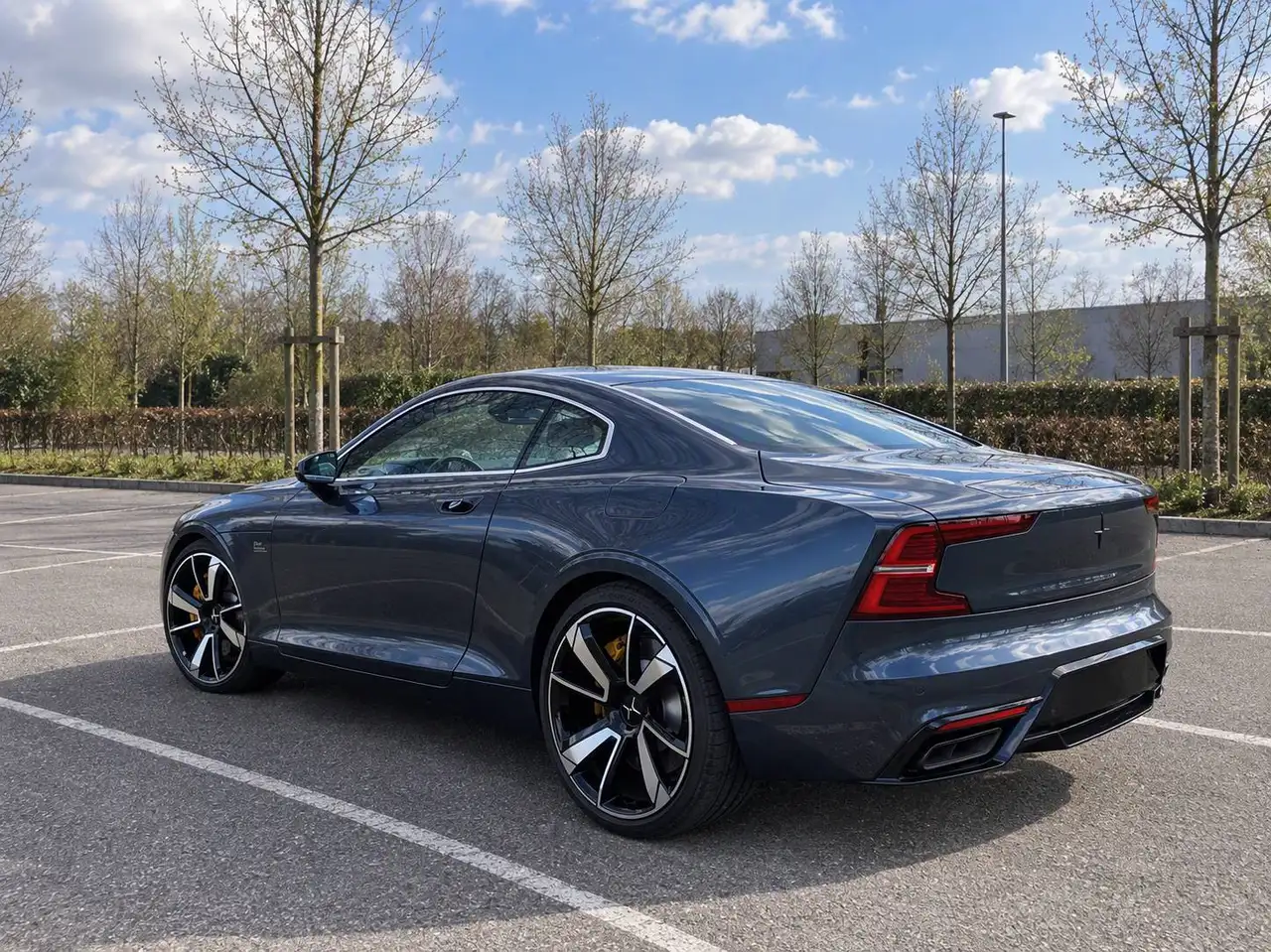 Polestar 1 2021