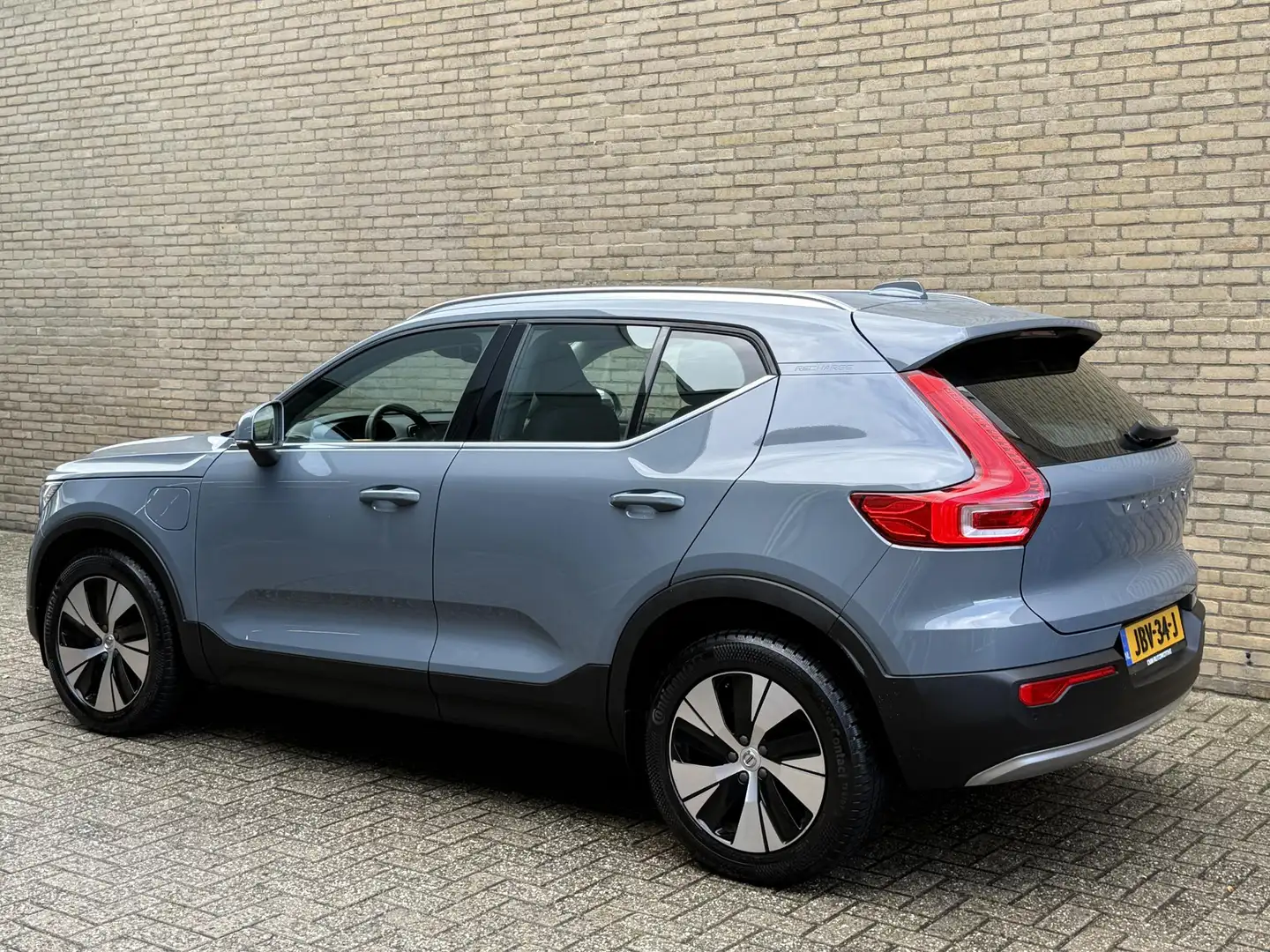 Volvo XC40 1.5 T5 262pk | Navigatie | Cruise control | Climat Gris - 2