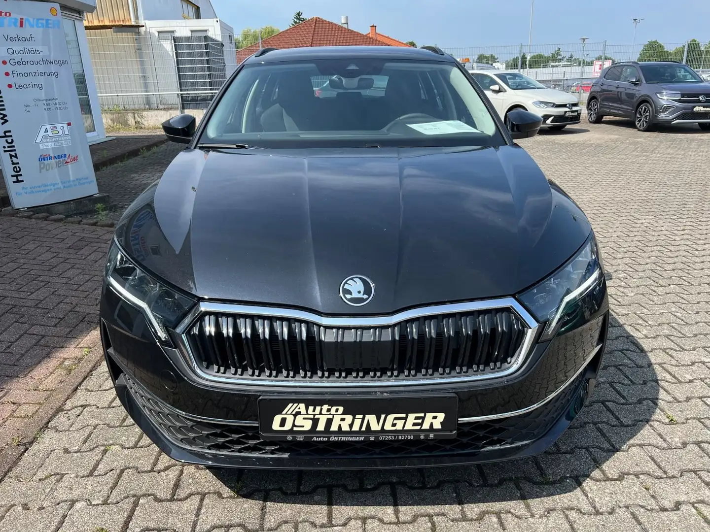 Skoda Octavia Combi Selection 1,5 TSI DSG Noir - 2