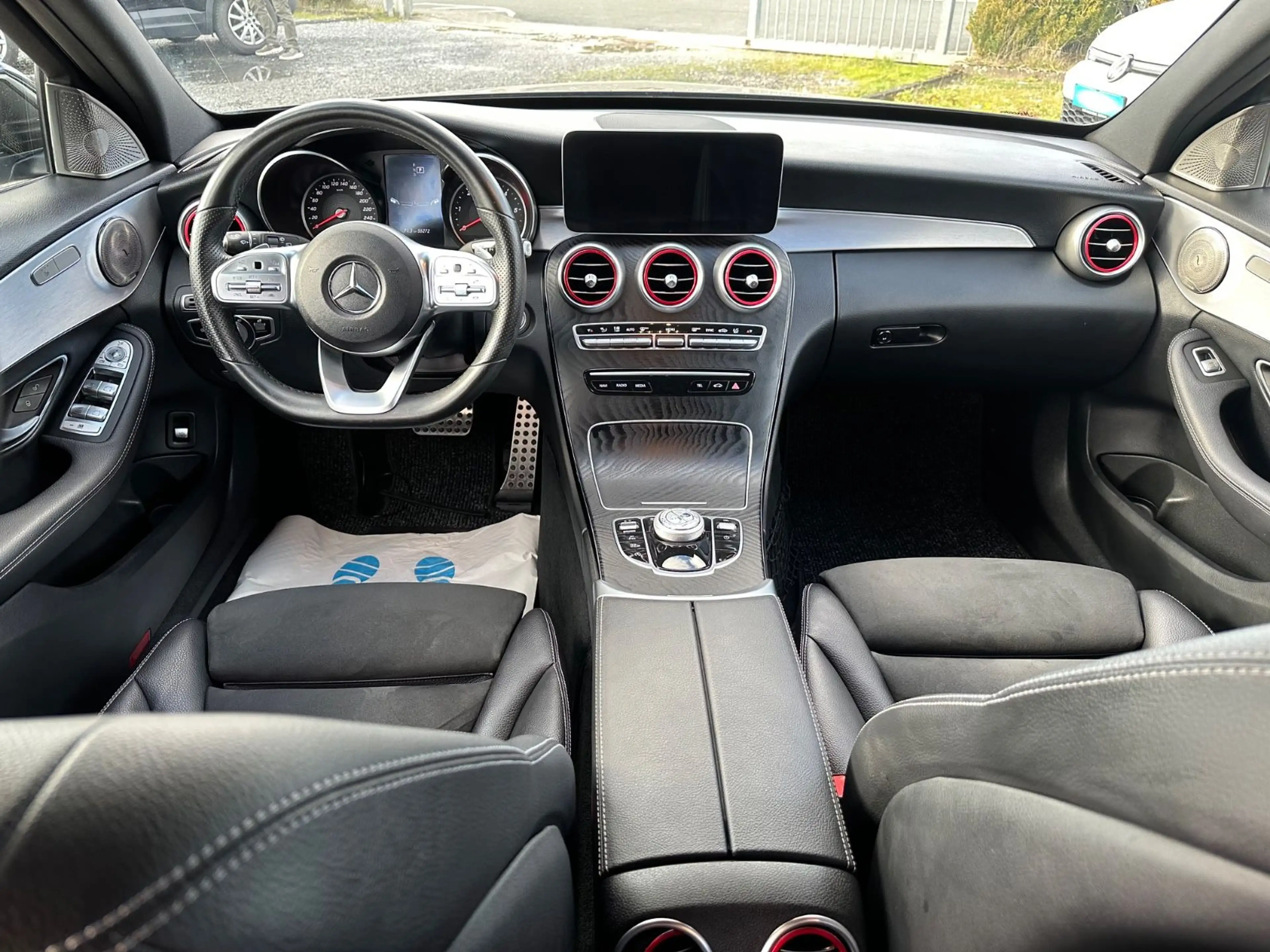 Mercedes-Benz C 220 d T AMG Line Distronic Navi LED Kamera AHK — photo 8