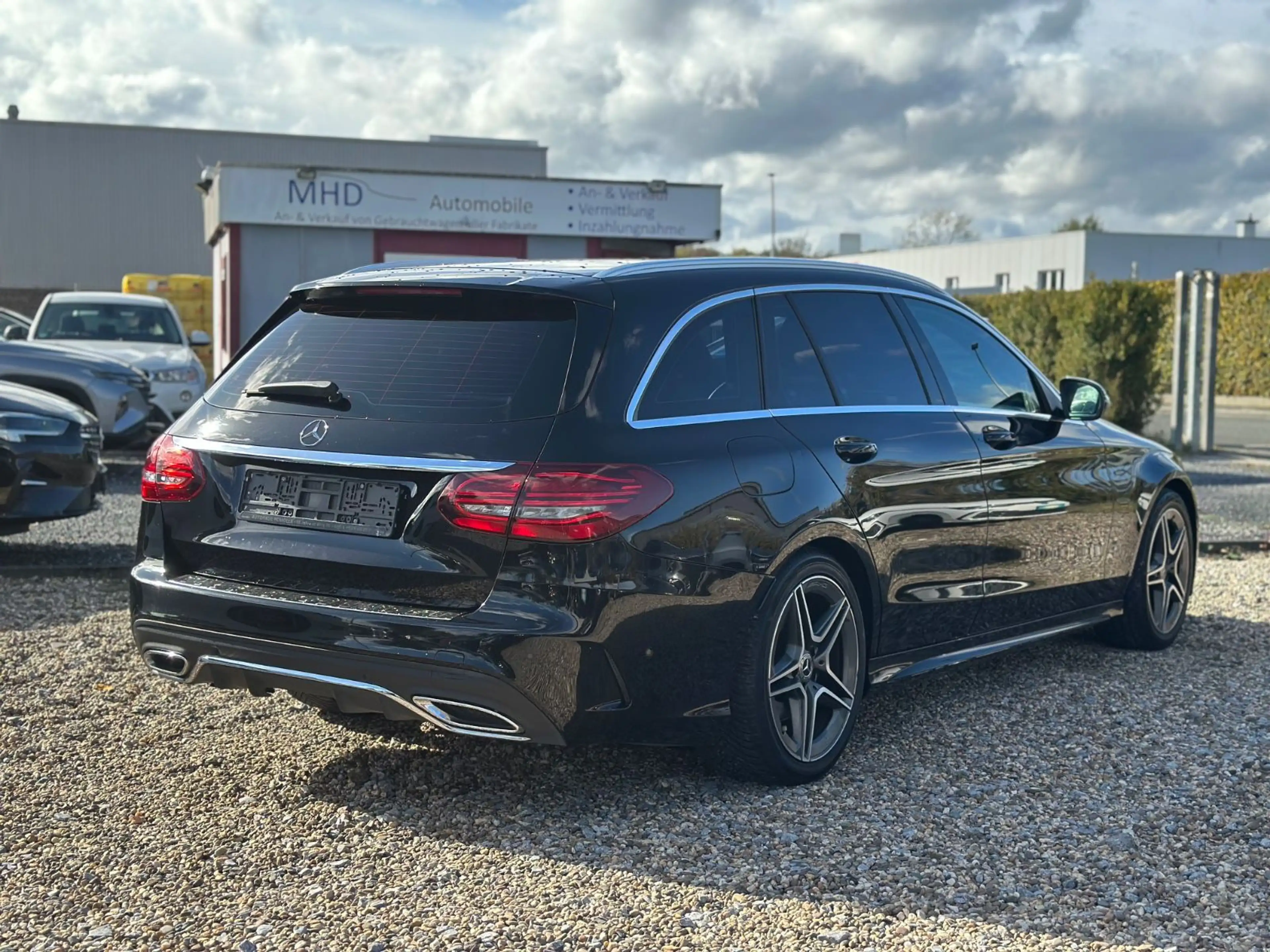 Mercedes-Benz C 220 d T AMG Line Distronic Navi LED Kamera AHK — photo 3