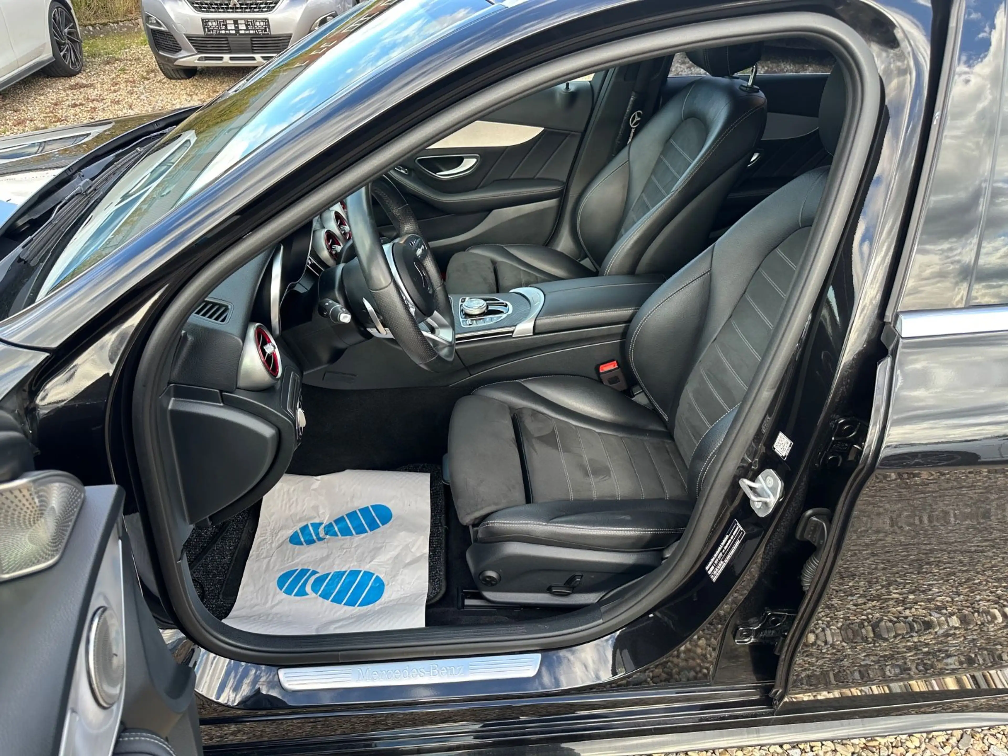 Mercedes-Benz C 220 d T AMG Line Distronic Navi LED Kamera AHK — photo 7
