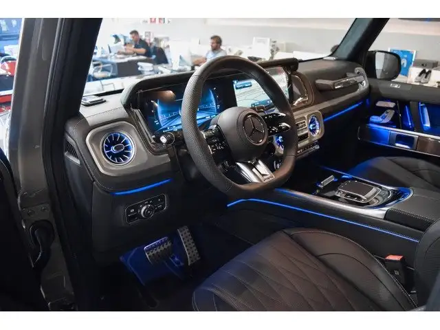 Mercedes-Benz G-Class view 3