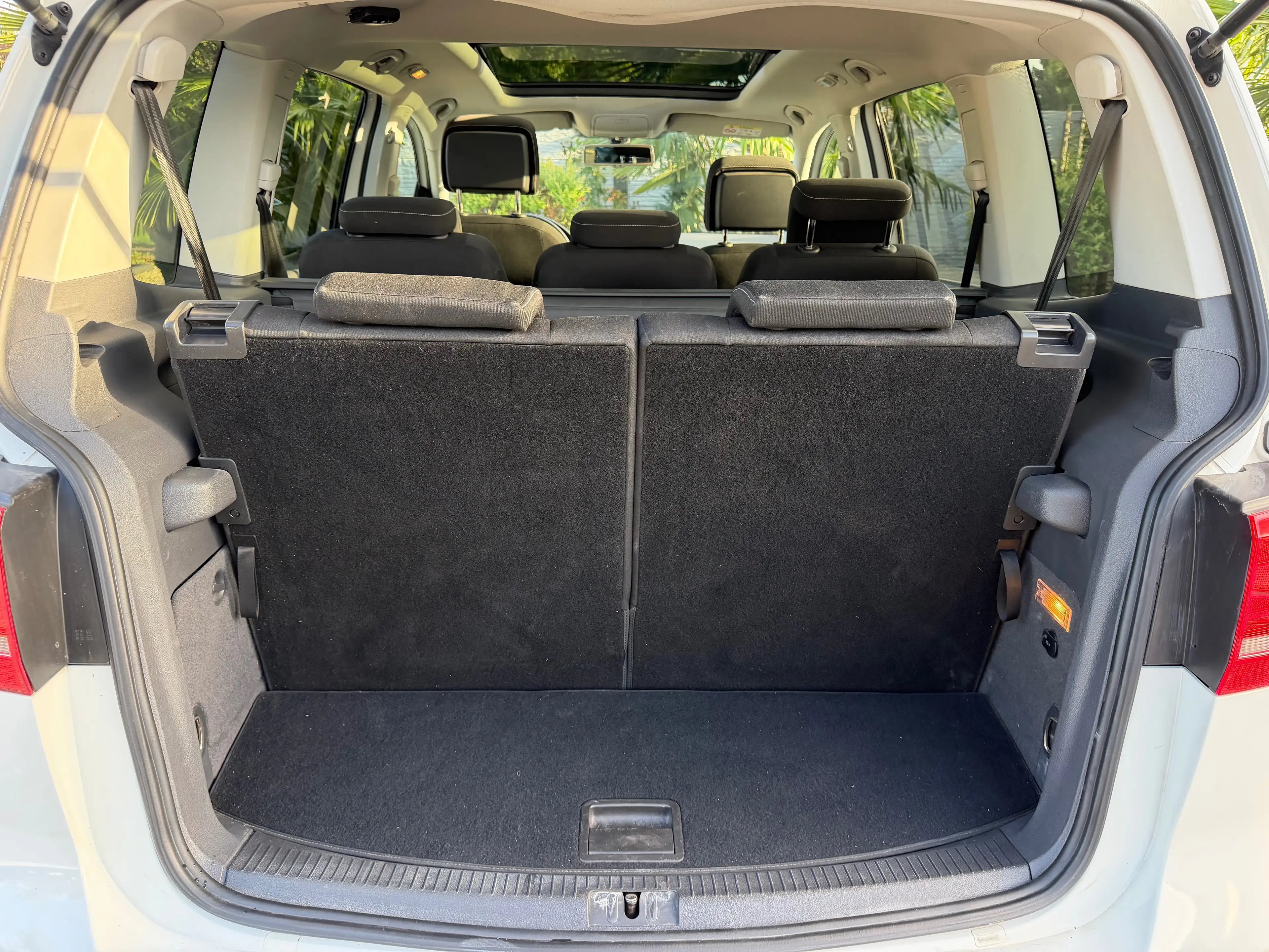 Volkswagen Touran Touran 2.0TDi Highline 7pl. DSG — photo 10