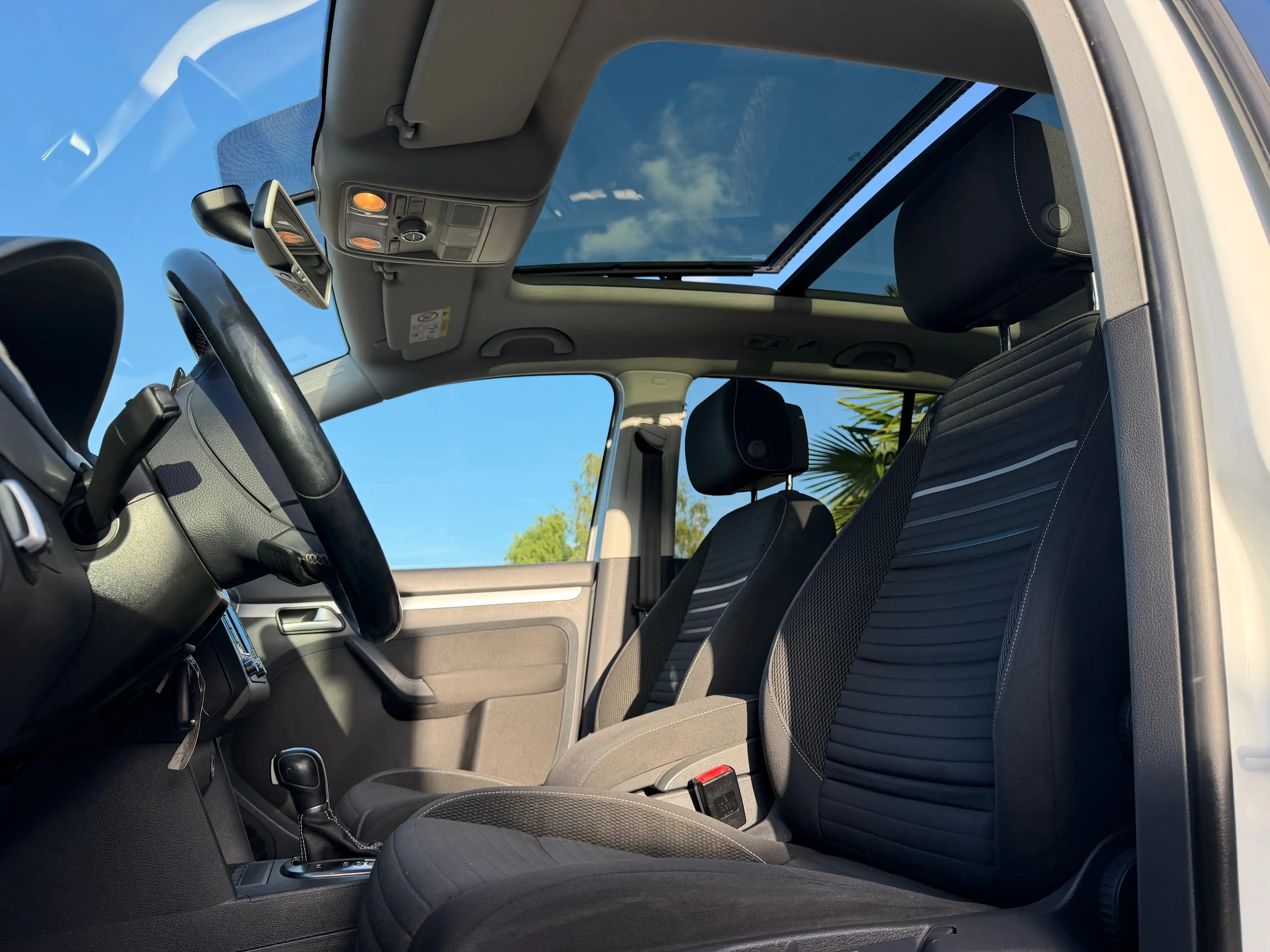 Volkswagen Touran Touran 2.0TDi Highline 7pl. DSG — photo 6
