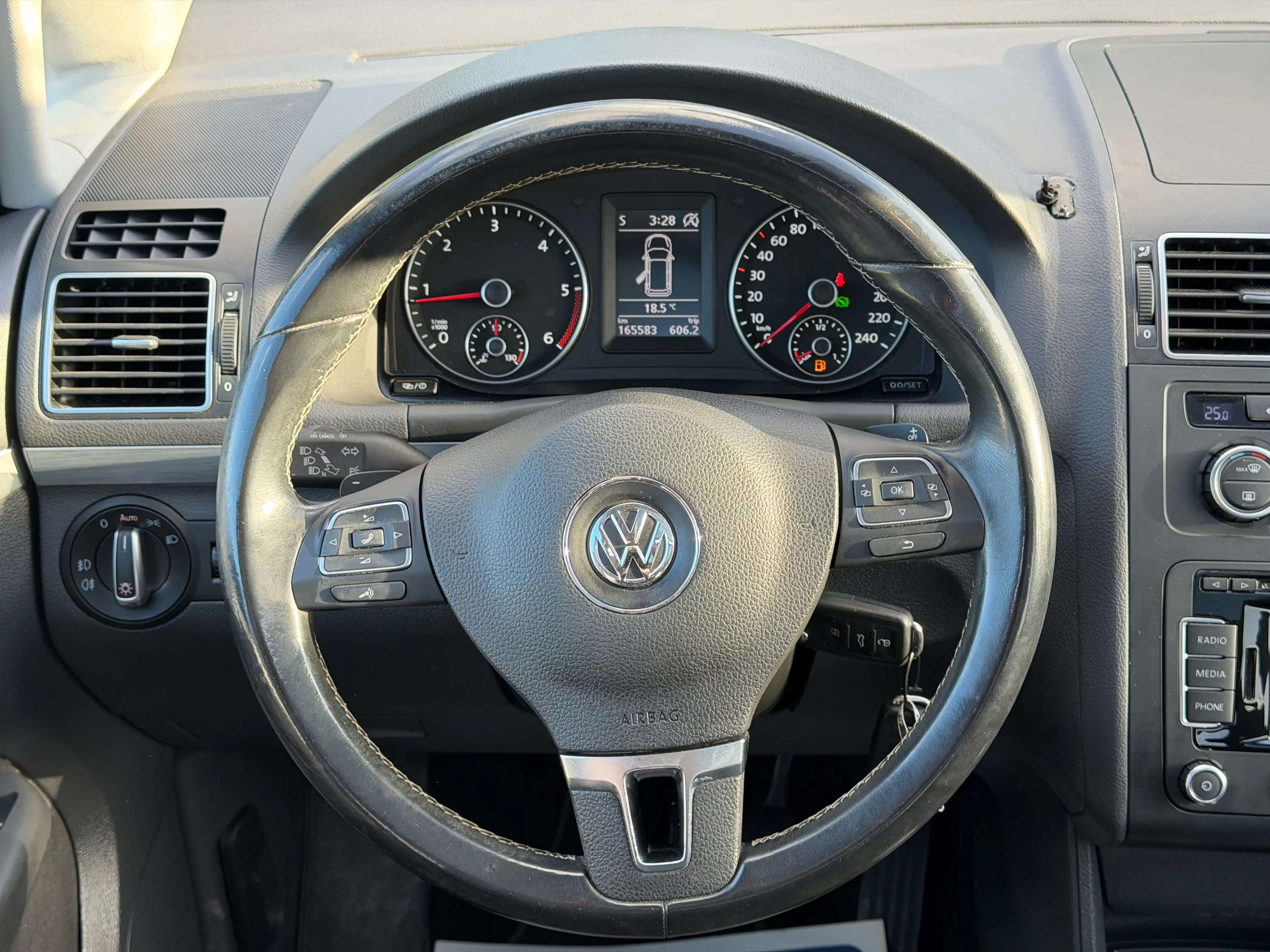 Volkswagen Touran Touran 2.0TDi Highline 7pl. DSG — photo 12