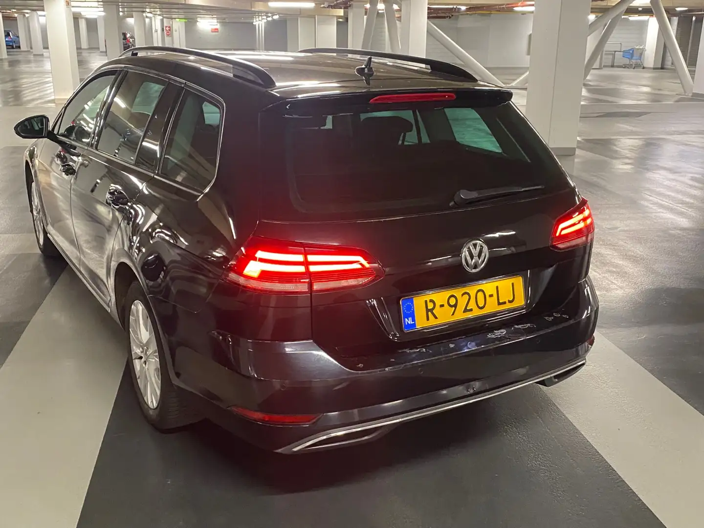 Volkswagen Golf 1.6 TDI Comfortline netjes Comfort Export possible Zwart - 1