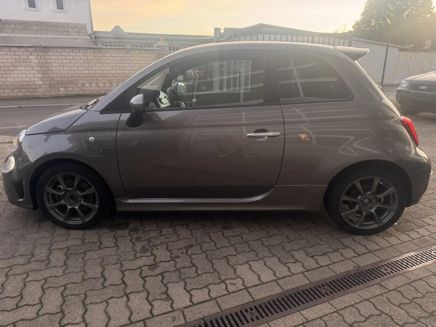 Abarth 595 165 PS Automatik PDC*Carplay*Touch Grau - 2