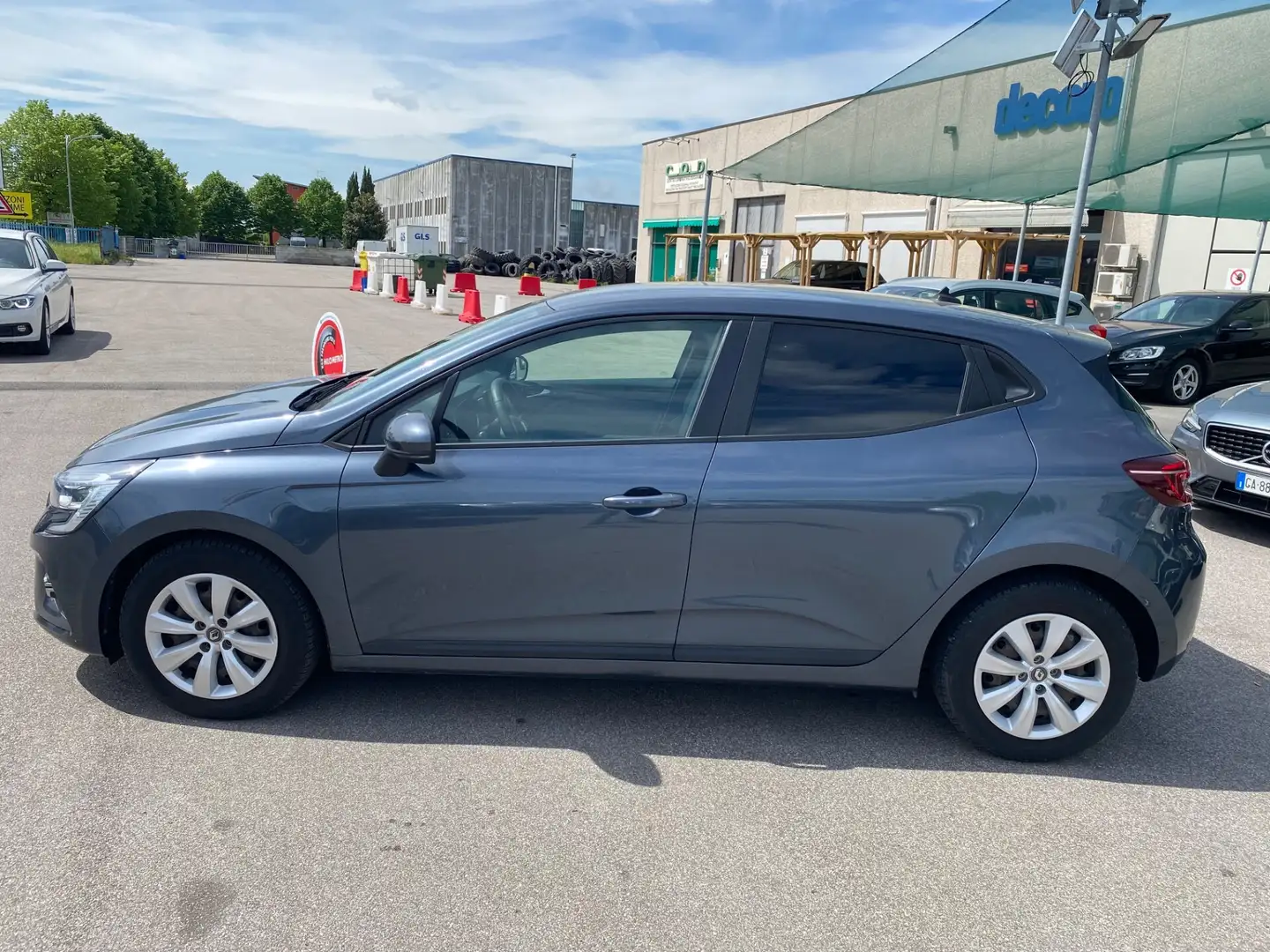 Renault Clio Blue dCi 8V 85 CV 5 porte Business Grigio - 2