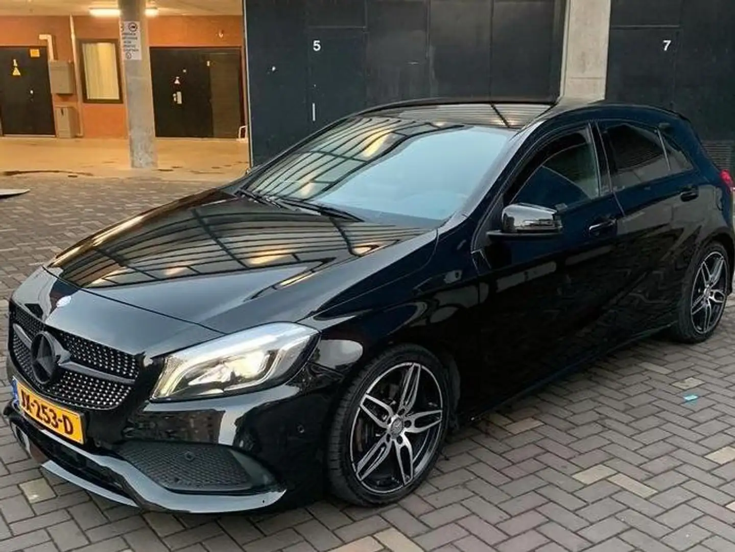 Mercedes-Benz A 180 A 180 AMG N. Edition Plus Nero - 1