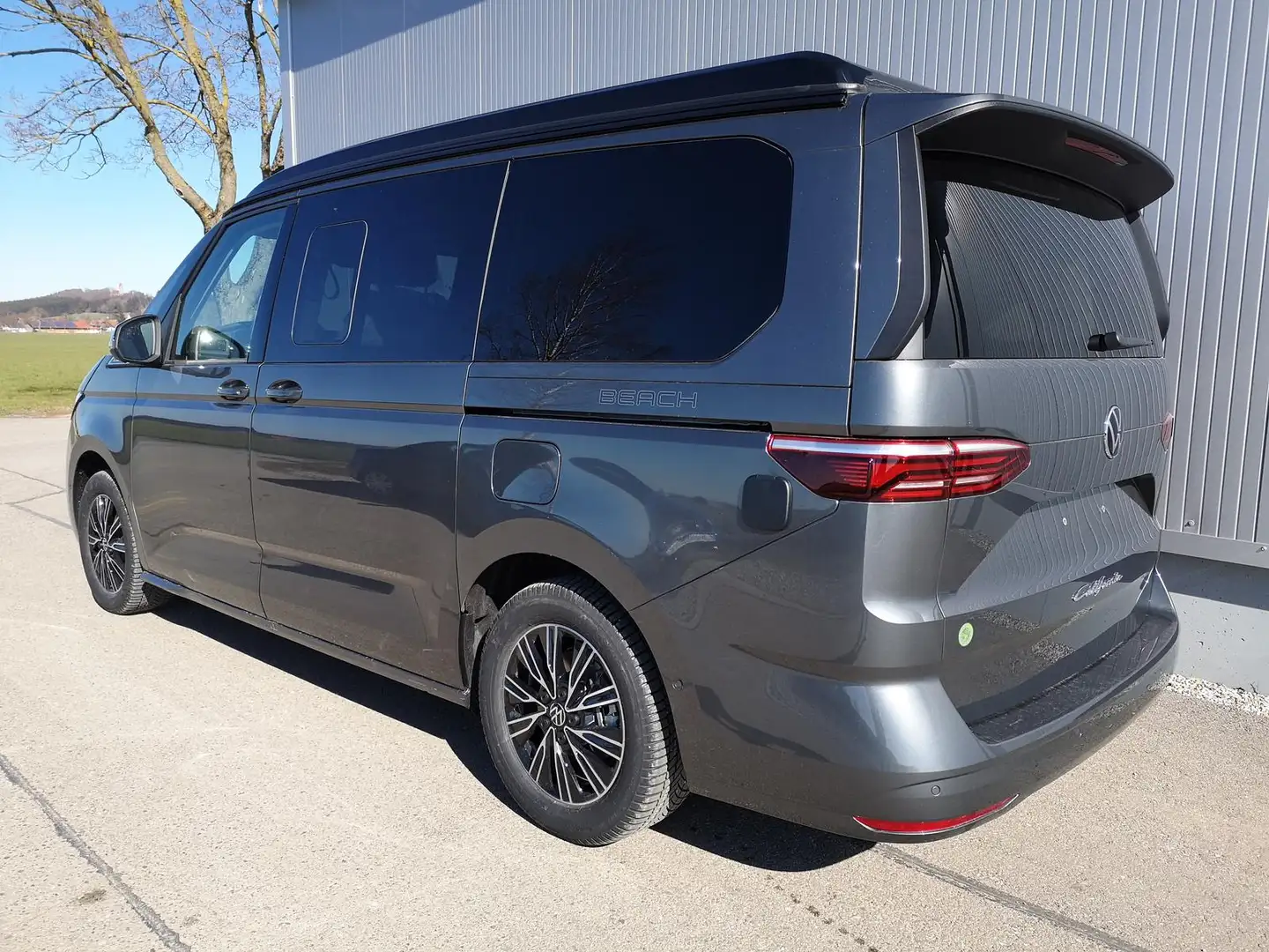 Volkswagen T7 California T7 2.0TSI DSG California Beach Camper GV5 Komfort+ Grigio - 2