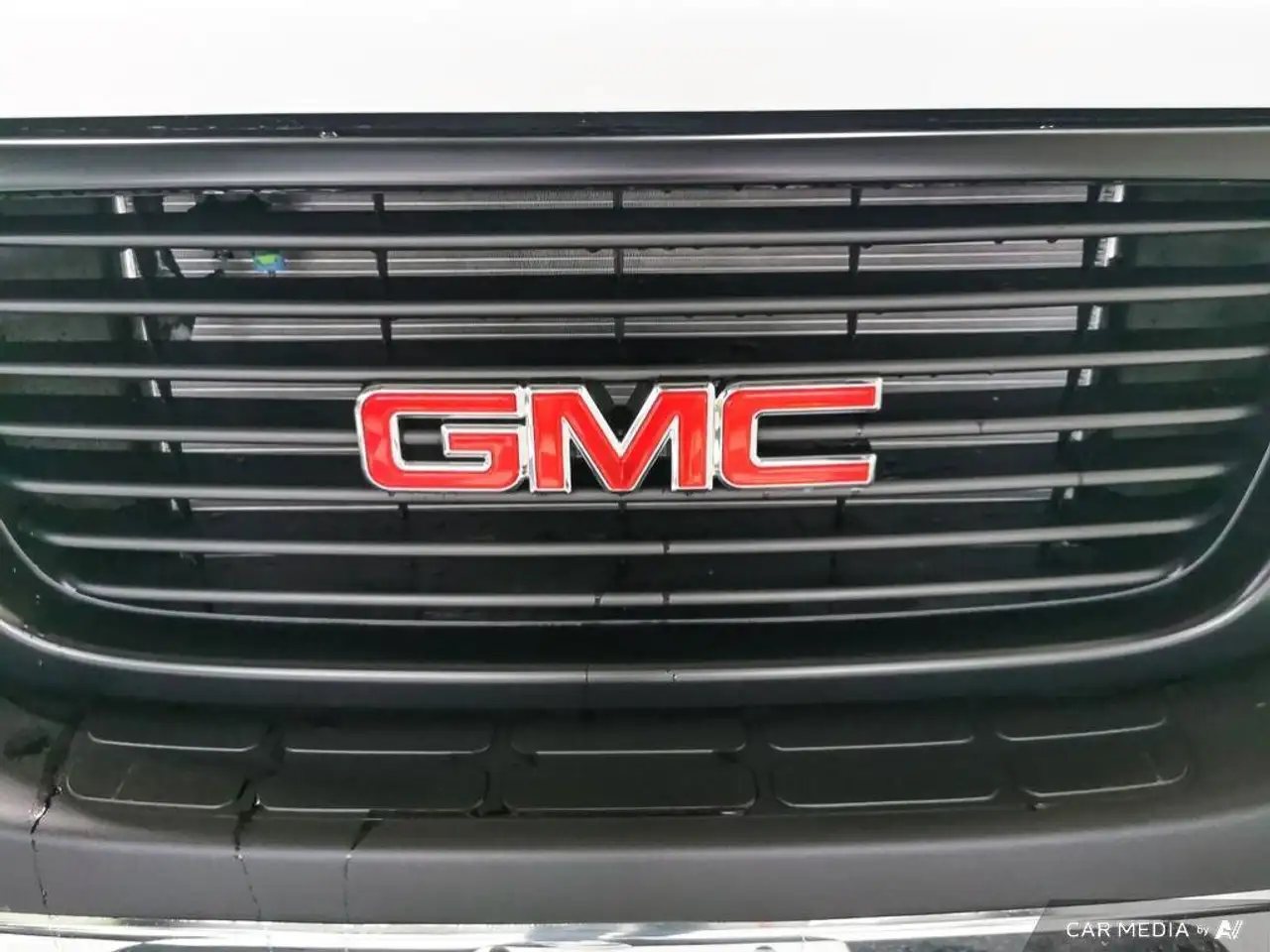 GMC Savana снимка GMC Savana