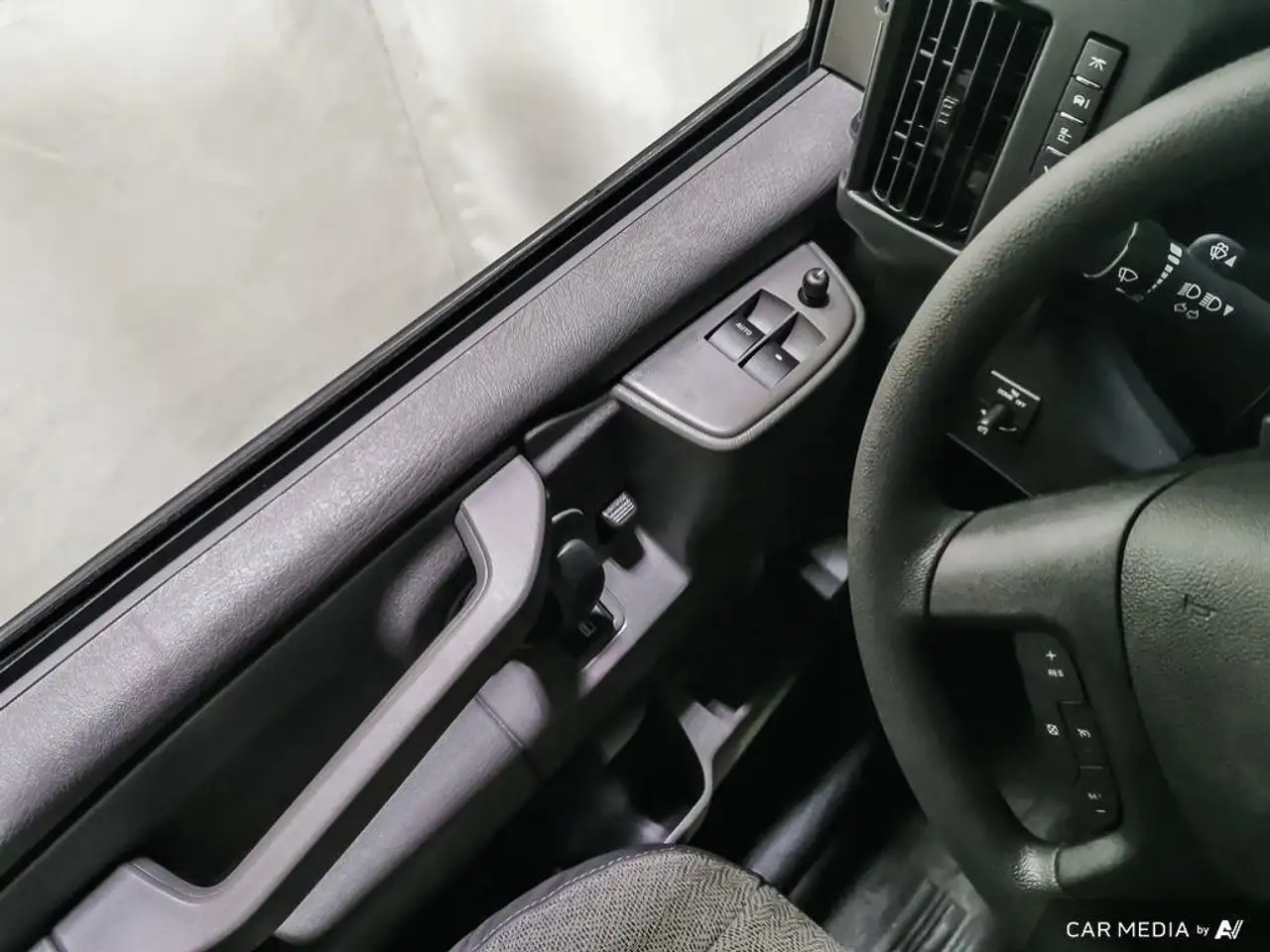 GMC Savana снимка GMC Savana