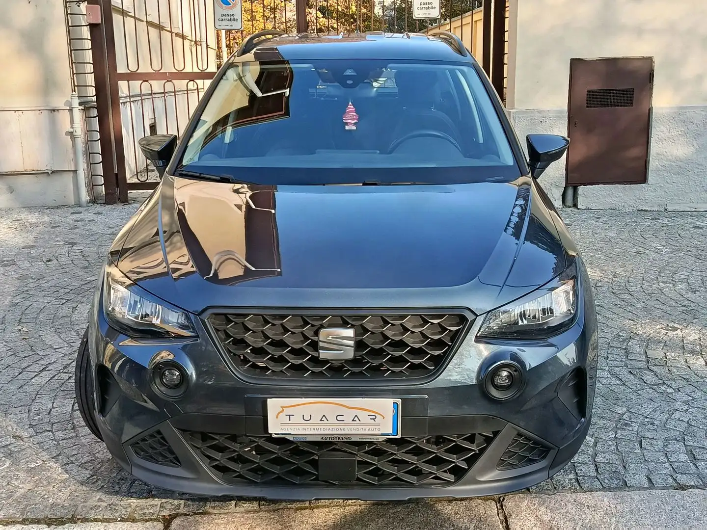 SEAT Arona Style 1.0 TSI Grau - 2