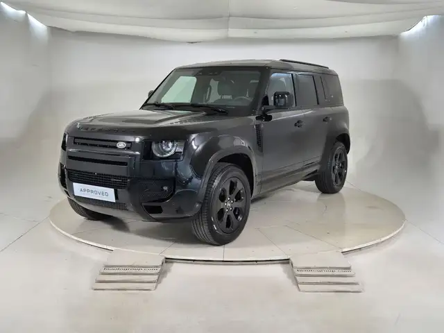 Land Rover Defender main image