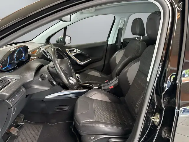 Peugeot 2008 view 11
