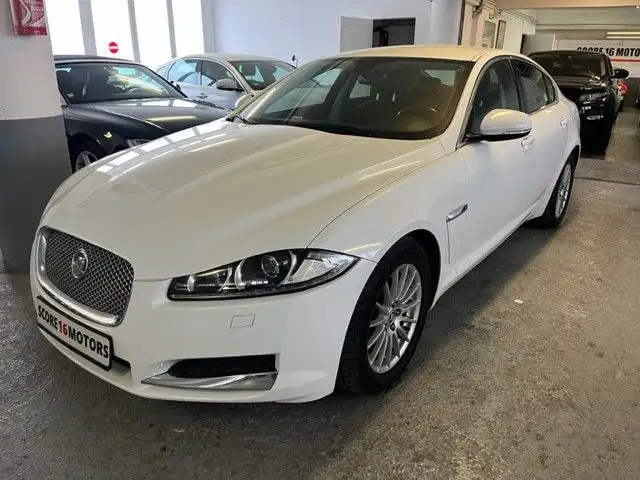 Jaguar XF xf (2) 2.0 240 luxe bva9