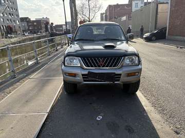 2.5 .D . Double Cabine