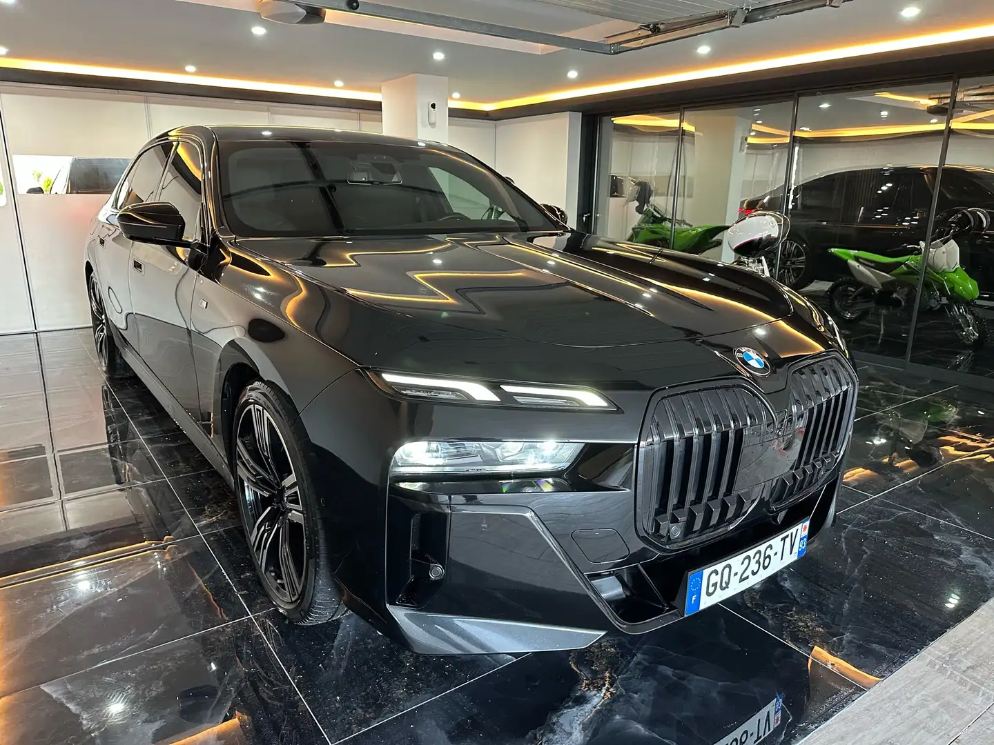 BMW 740 740d xDrive - 1