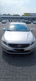 S60 2.0 D3 Momentum Geartronic