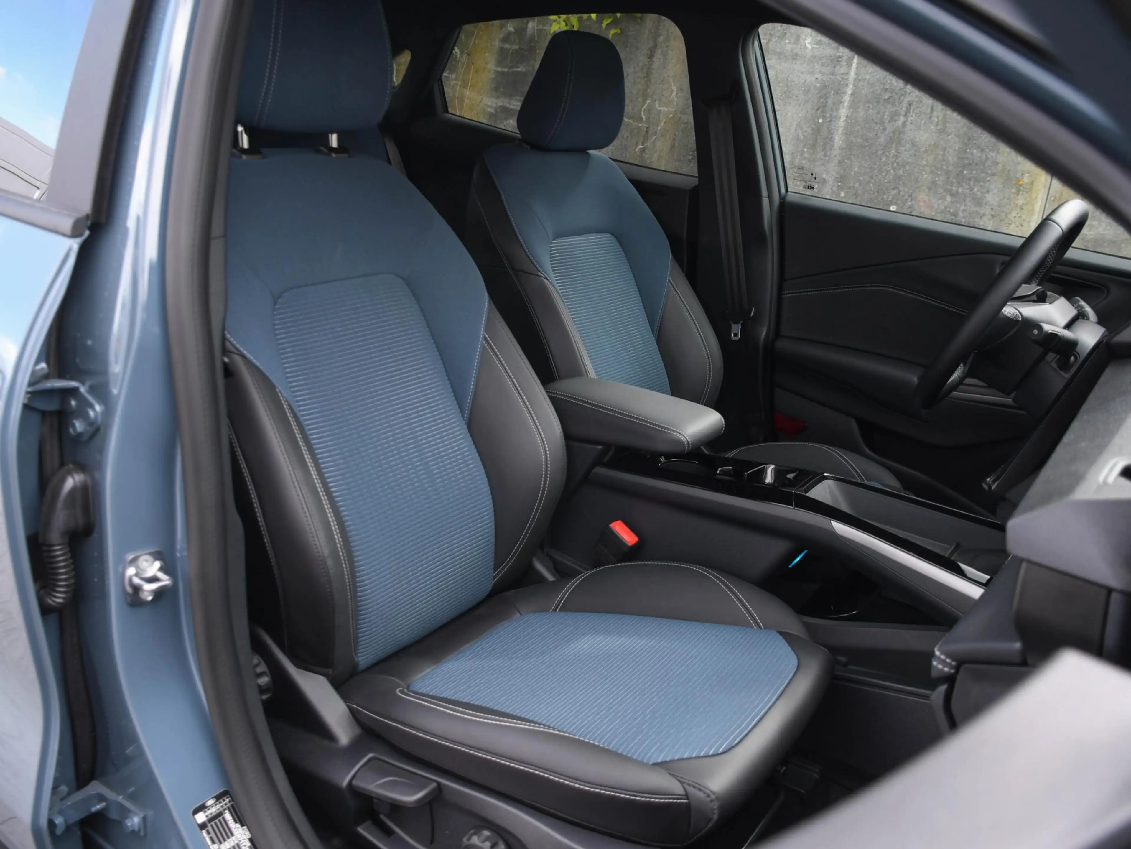 Ford Puma Gen-E BlueCruise Edition 47kWh 168pk Automaat STOEL/STUU — photo 9