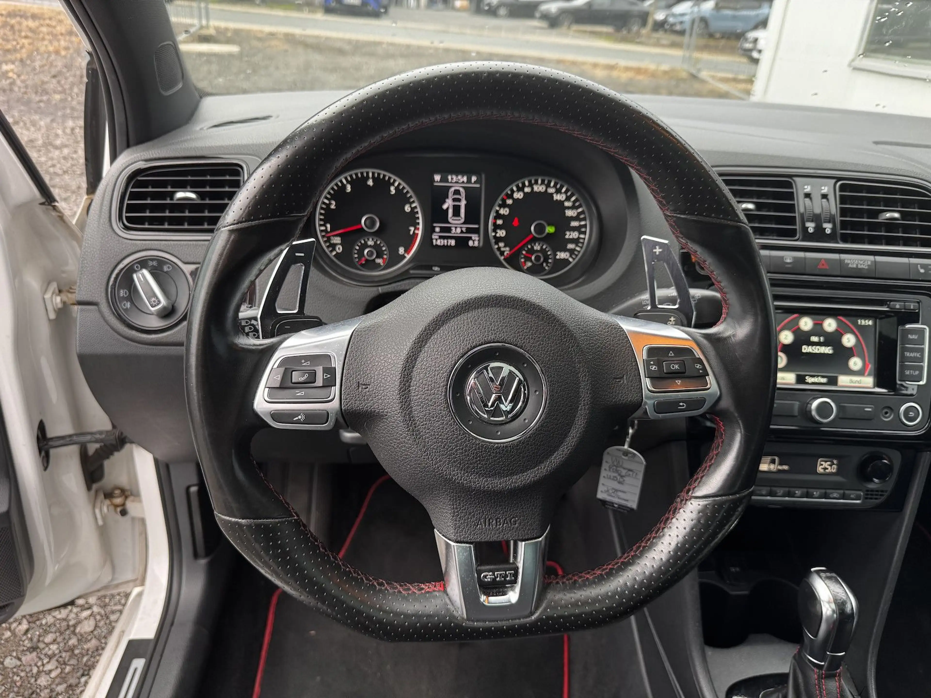 Volkswagen Polo GTI Automatik XENON PANO NAVI SHZ PDC — photo 15