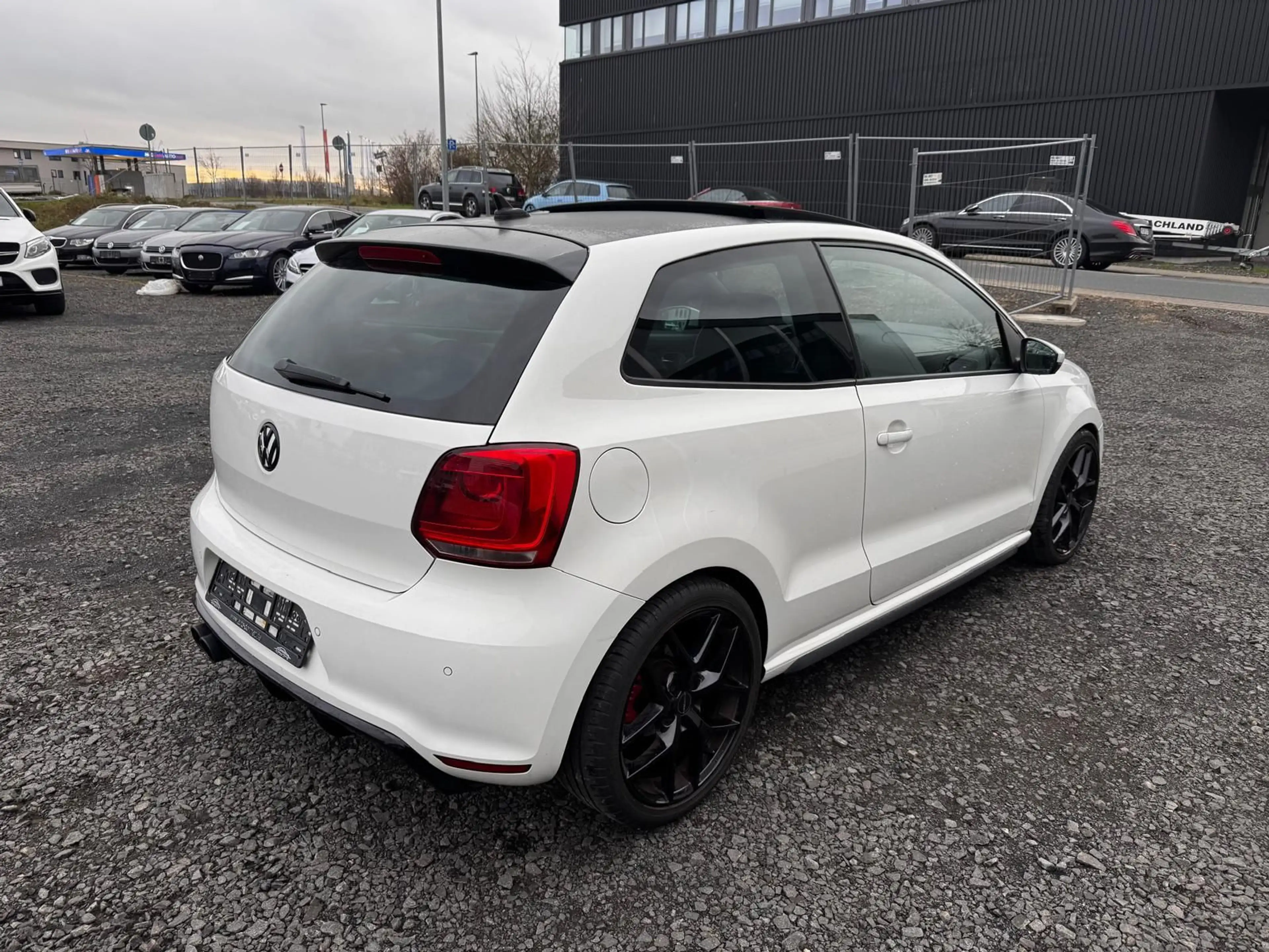 Volkswagen Polo GTI Automatik XENON PANO NAVI SHZ PDC — photo 4