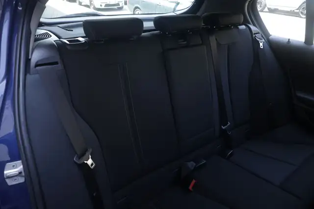BMW 1 Series view 12