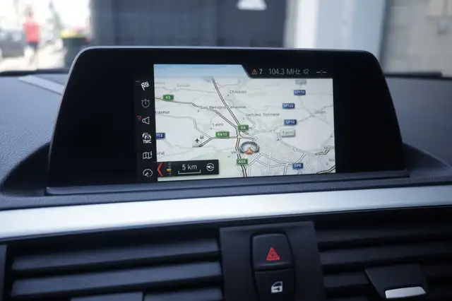 BMW 1 Series view 4
