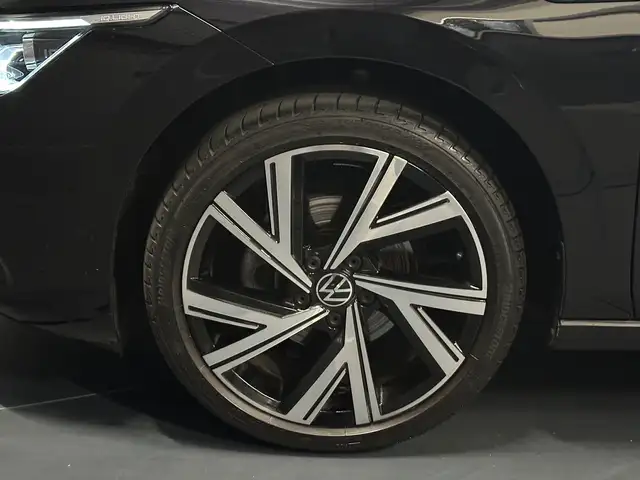 Volkswagen Golf view 9