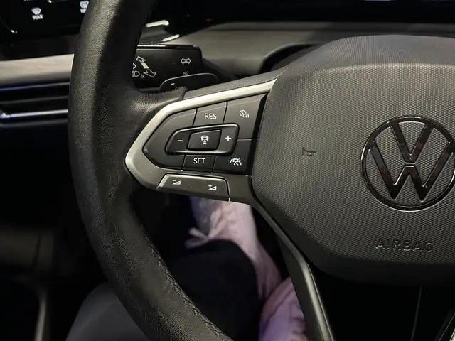 Volkswagen Golf view 18