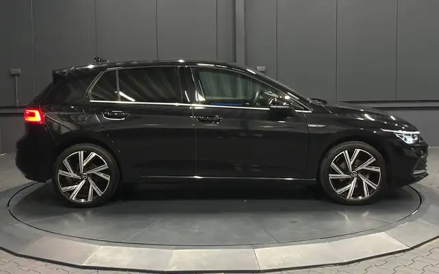 Volkswagen Golf view 6