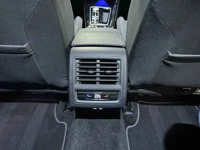 Volkswagen Golf view 27