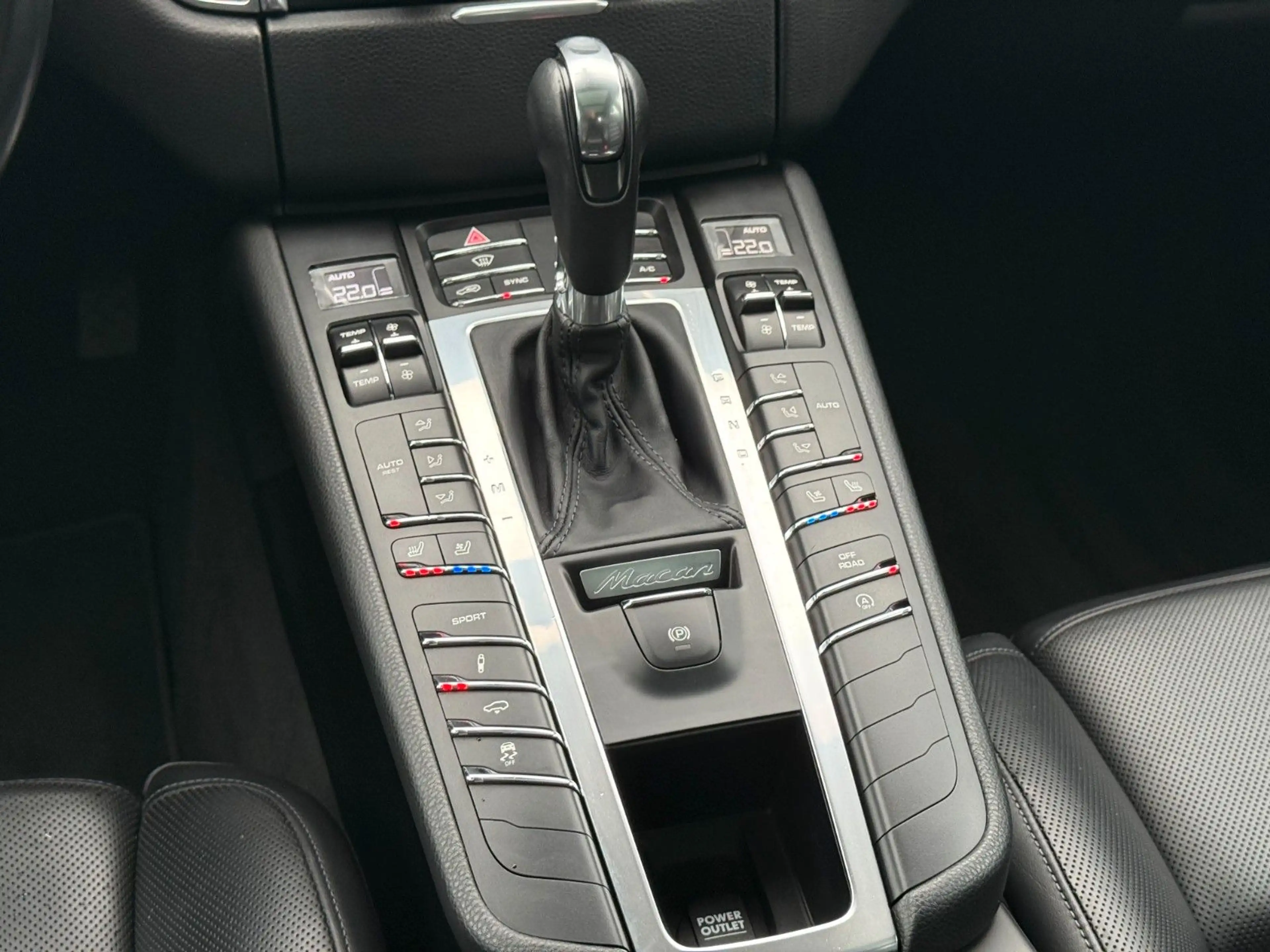 Porsche Macan S Diesel APPROVED PANO AHK MEMORY 18 WEGE — photo 11