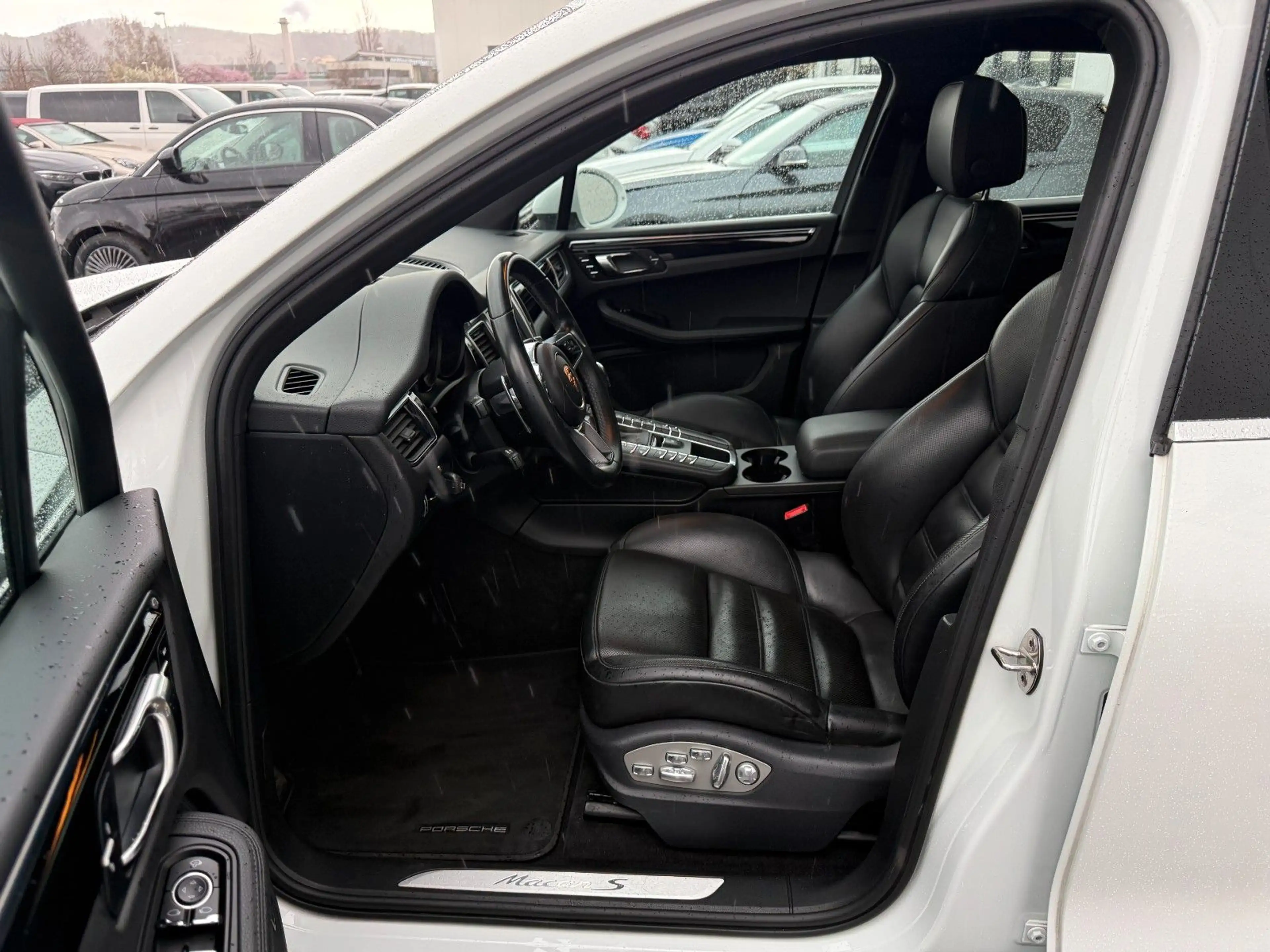 Porsche Macan S Diesel APPROVED PANO AHK MEMORY 18 WEGE — photo 13