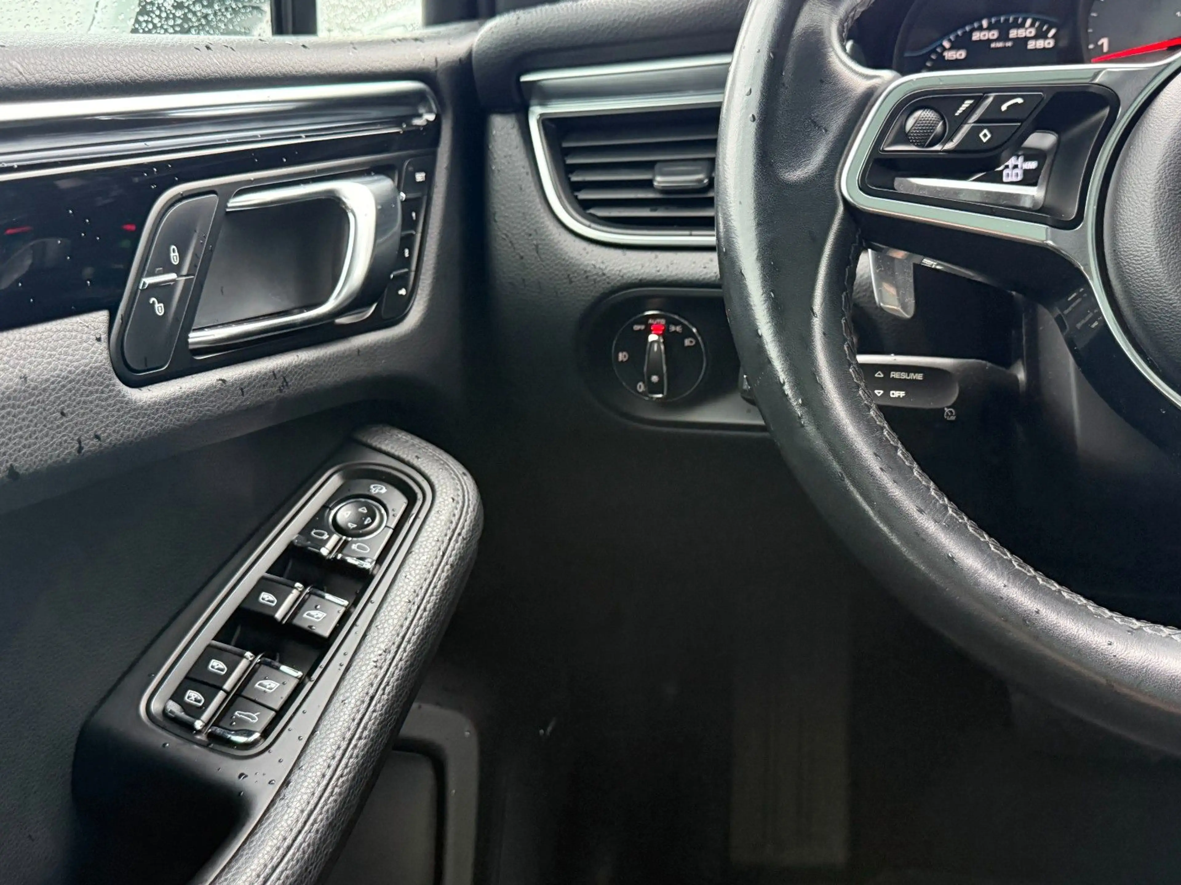 Porsche Macan S Diesel APPROVED PANO AHK MEMORY 18 WEGE — photo 9