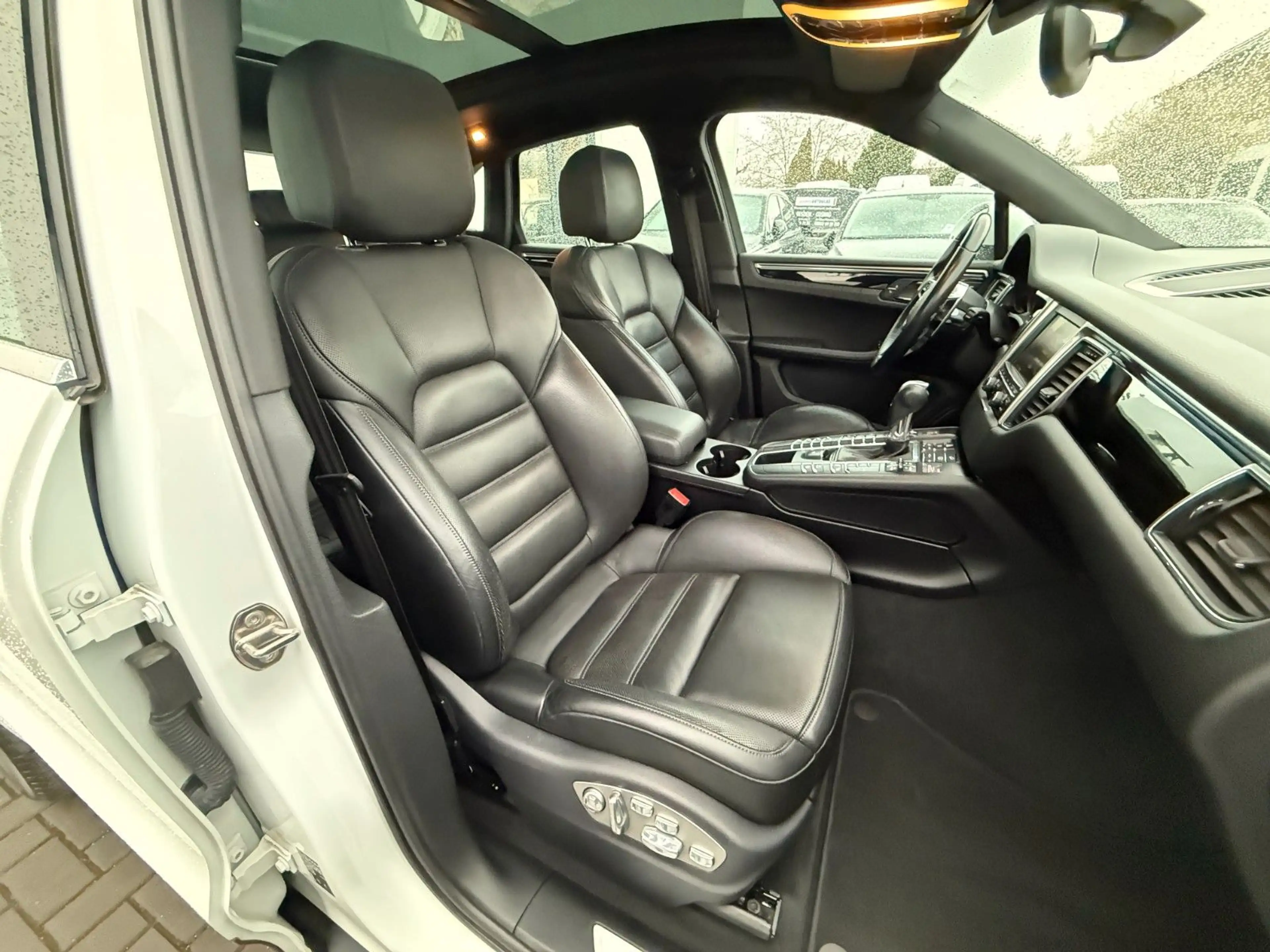 Porsche Macan S Diesel APPROVED PANO AHK MEMORY 18 WEGE — photo 14