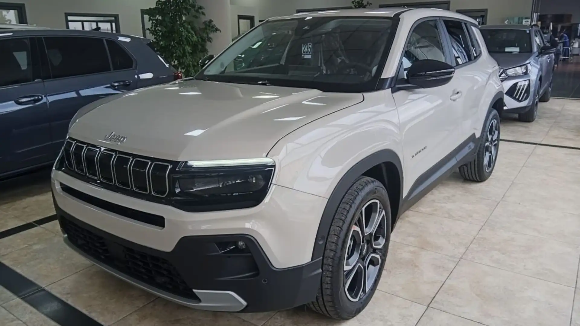 Jeep Avenger 1.2 turbo Summit fwd 100cv - 1