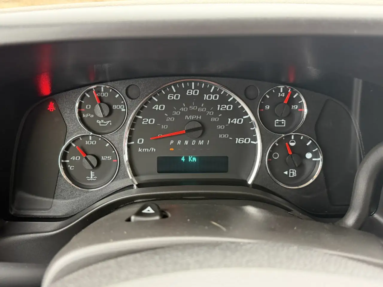 GMC Savana снимка GMC Savana