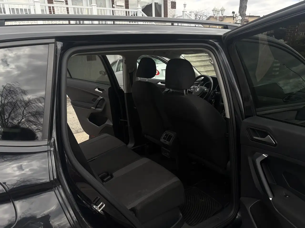 Volkswagen Tiguan снимка Volkswagen Tiguan