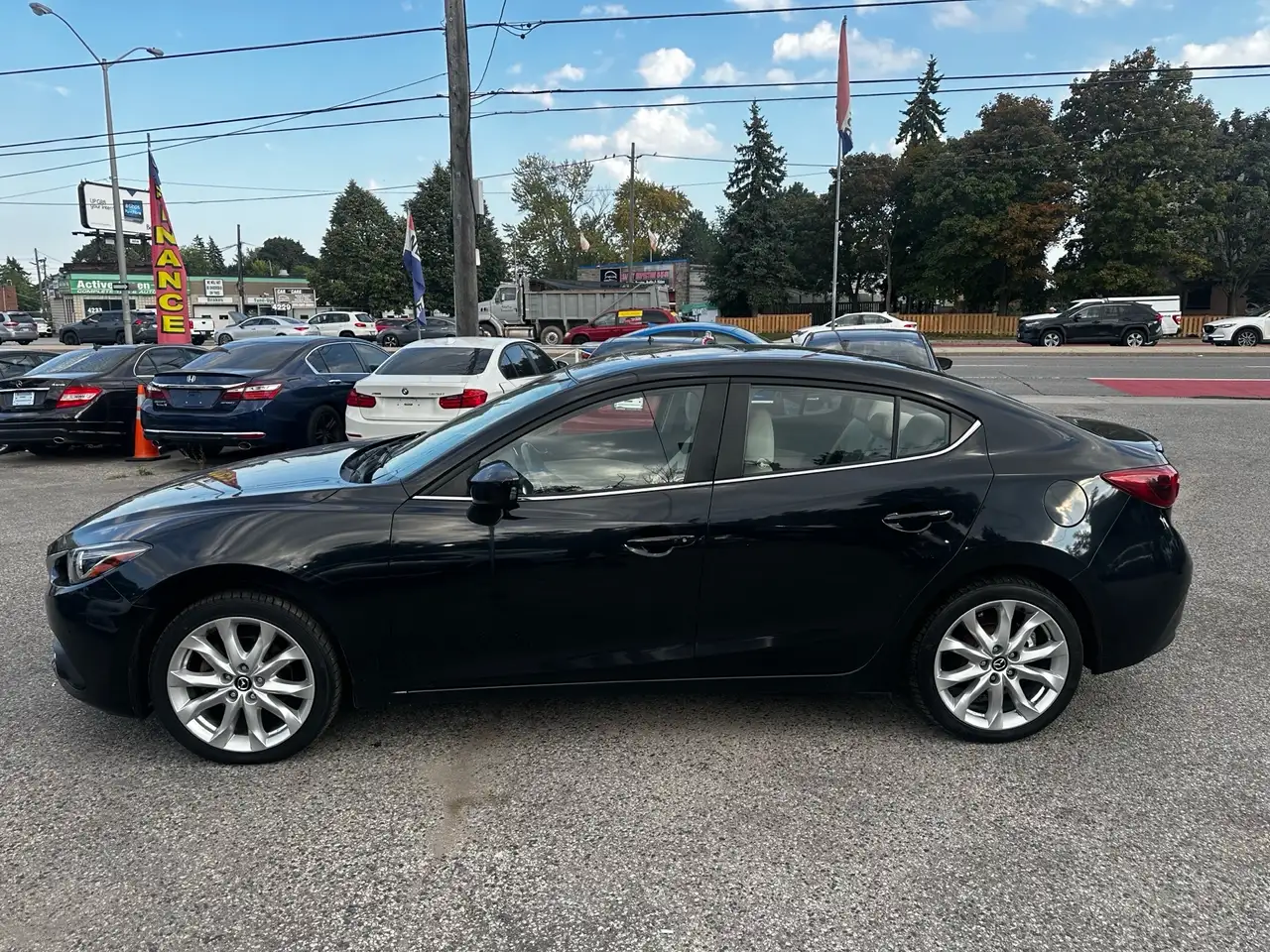 Mazda 3 снимка Mazda 3