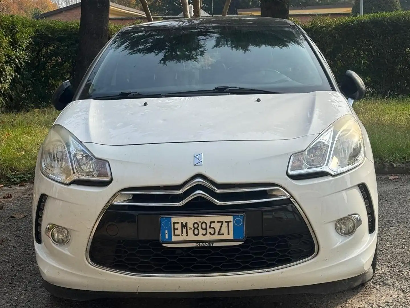 Citroen DS3 DS3 1.4 vti Just Black 95cv Alb - 1