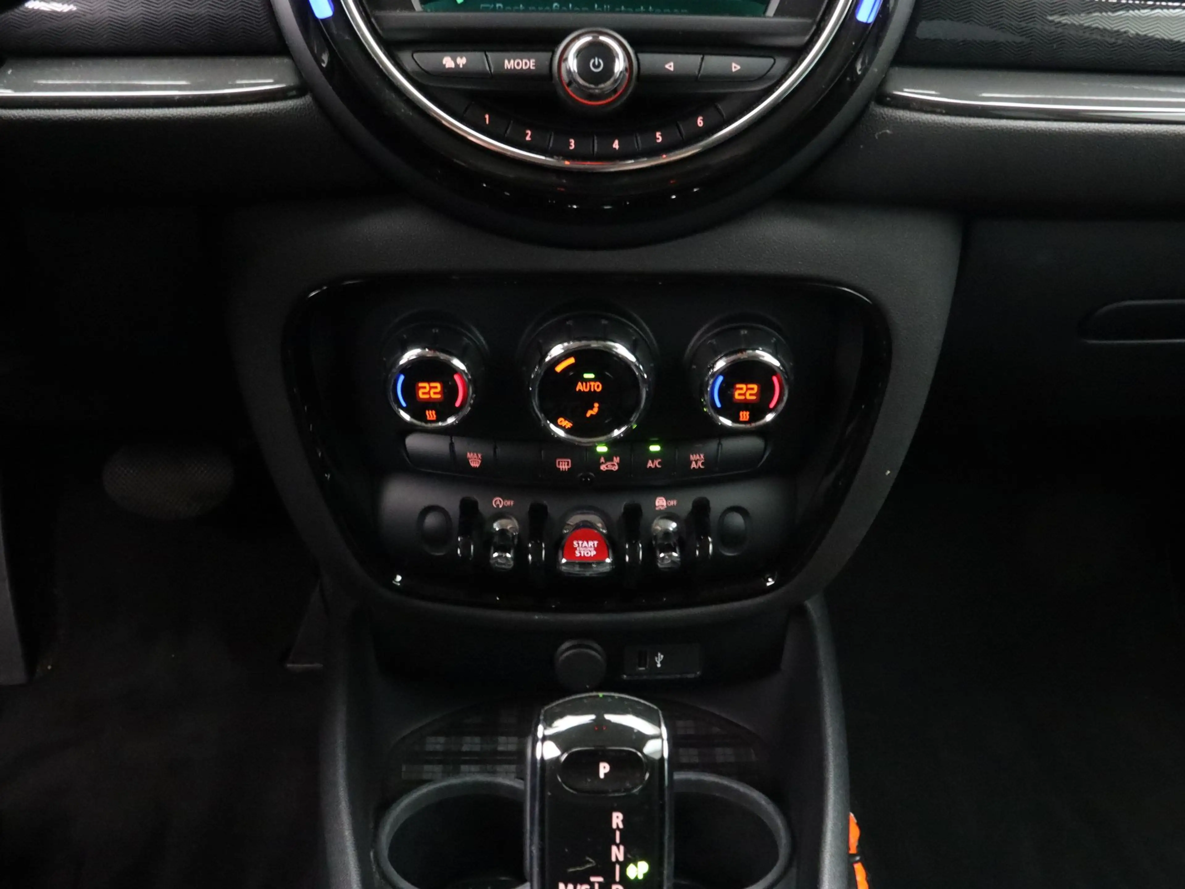 MINI Cooper Clubman Business Edition Aut. — photo 13