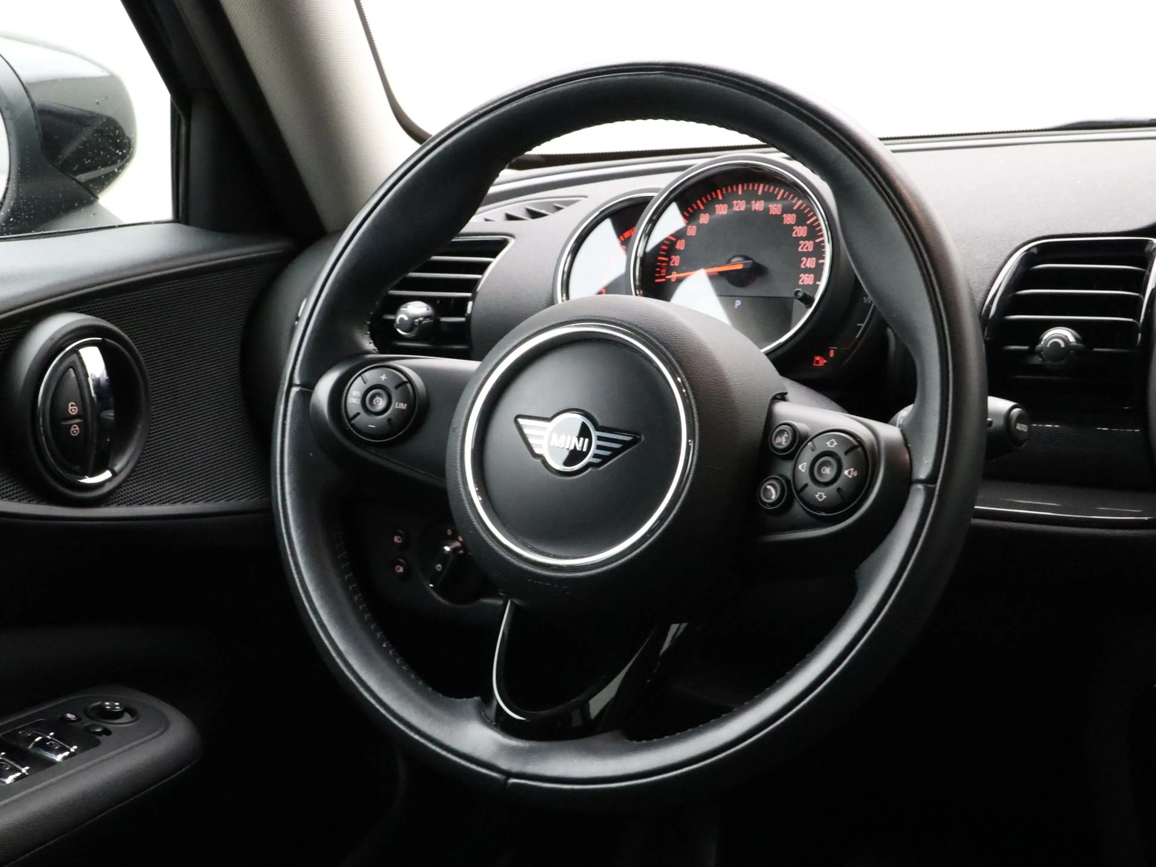 MINI Cooper Clubman Business Edition Aut. — photo 2