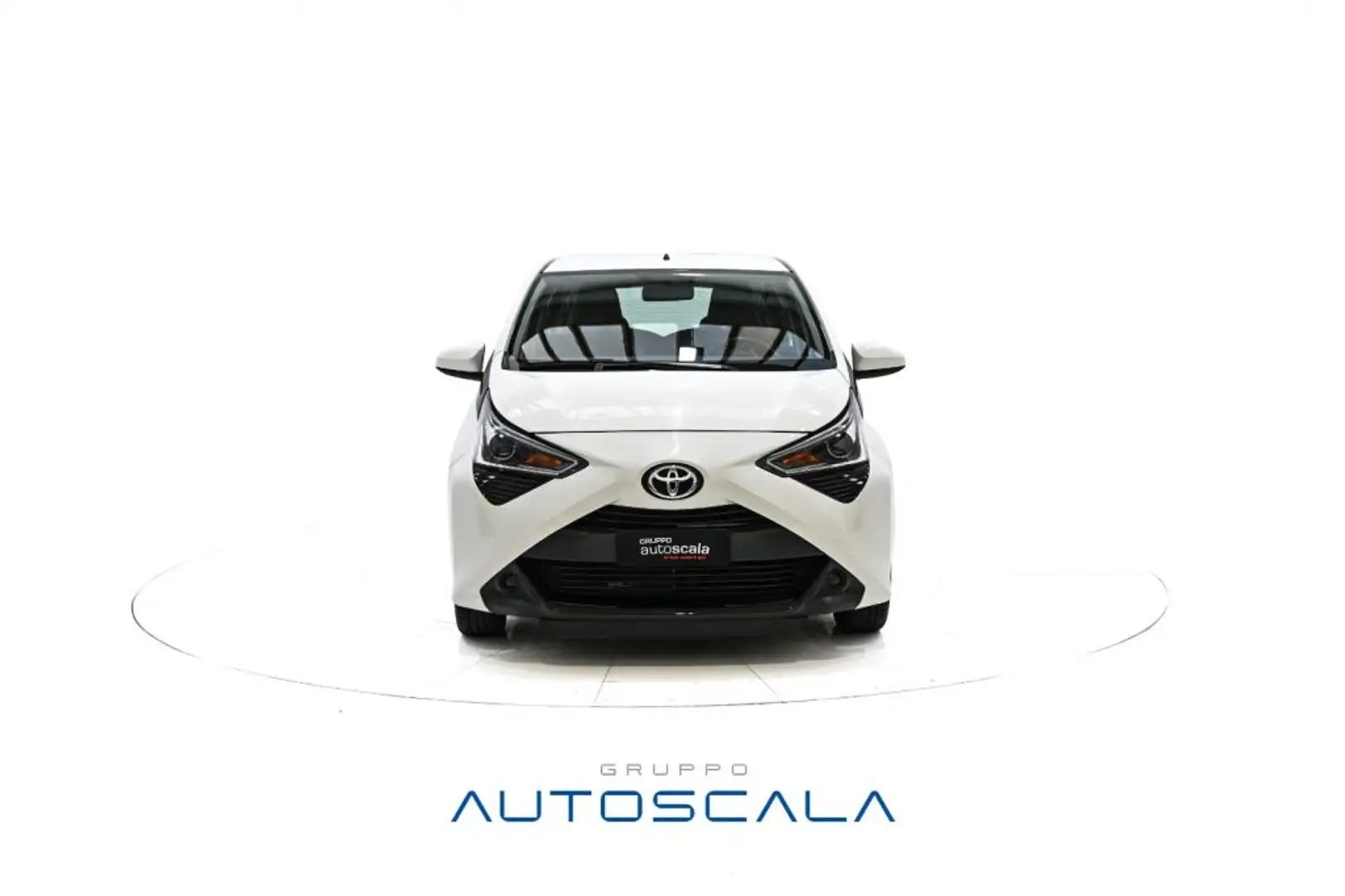 Toyota Aygo 1.0 VVT-i 72cv 5 porte X-Play Bianco - 2
